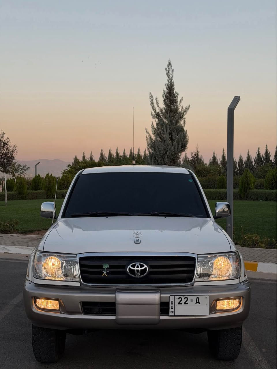 مۆنیکا 2002 GX.R
گێڕ و مەکینە و ئەکسلو دەبڵ ئەکسل بە شەرت
پێش تەبەڵە مەرغووب
مواصفات سێ ڕوبعە
‎ناوزەرد_سەلاجە_تەبرید مەرکەزری_٤جام کارەبا_سوکان ئێرباگ_دەبڵ فڵەچە_هۆک بیلادی

٤تایە و ویلی دەنلوبی لۆکی لەژێرە
‎تەقەو ڕەقە هەمووی بەشەرت
پێش و دوا چرکەی تیانیە
جێلەزگە بەشەرت پێوەی نەسوتاوە ژێر طلیشەکانیش بەشەرت
دەعامی بۆ دەعامی بەشەرت هەموو گیانی لەسەر دەقی 
شەریکە ماوەتەوە یەک دینار مەسرەفی تیانیە 
سەیارەکە ٤ پارچەی بۆیاخە قرچێکی ناو دەرگاکەی هەیە و تەواو 
سەنەوی و ڕەقەمی تازەیە تەحویل و غەرامەی بەشەرت
سعرێک خوار هەموو بازاڕ  ۱۲۲ گەڵا و مەجالێکی زۆر کەم 
شوێن سلێمانی *********** السليمانية, العراق
