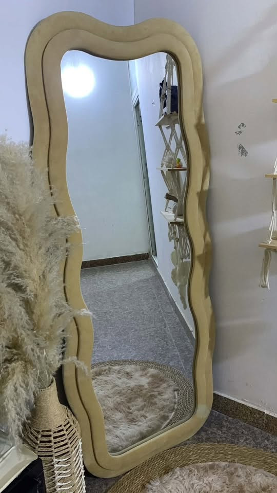للبيع مابيه اي ضرر السعر 300حاليا مفصخه لان ماعدي مكان الحمزه الغربي 
***********
