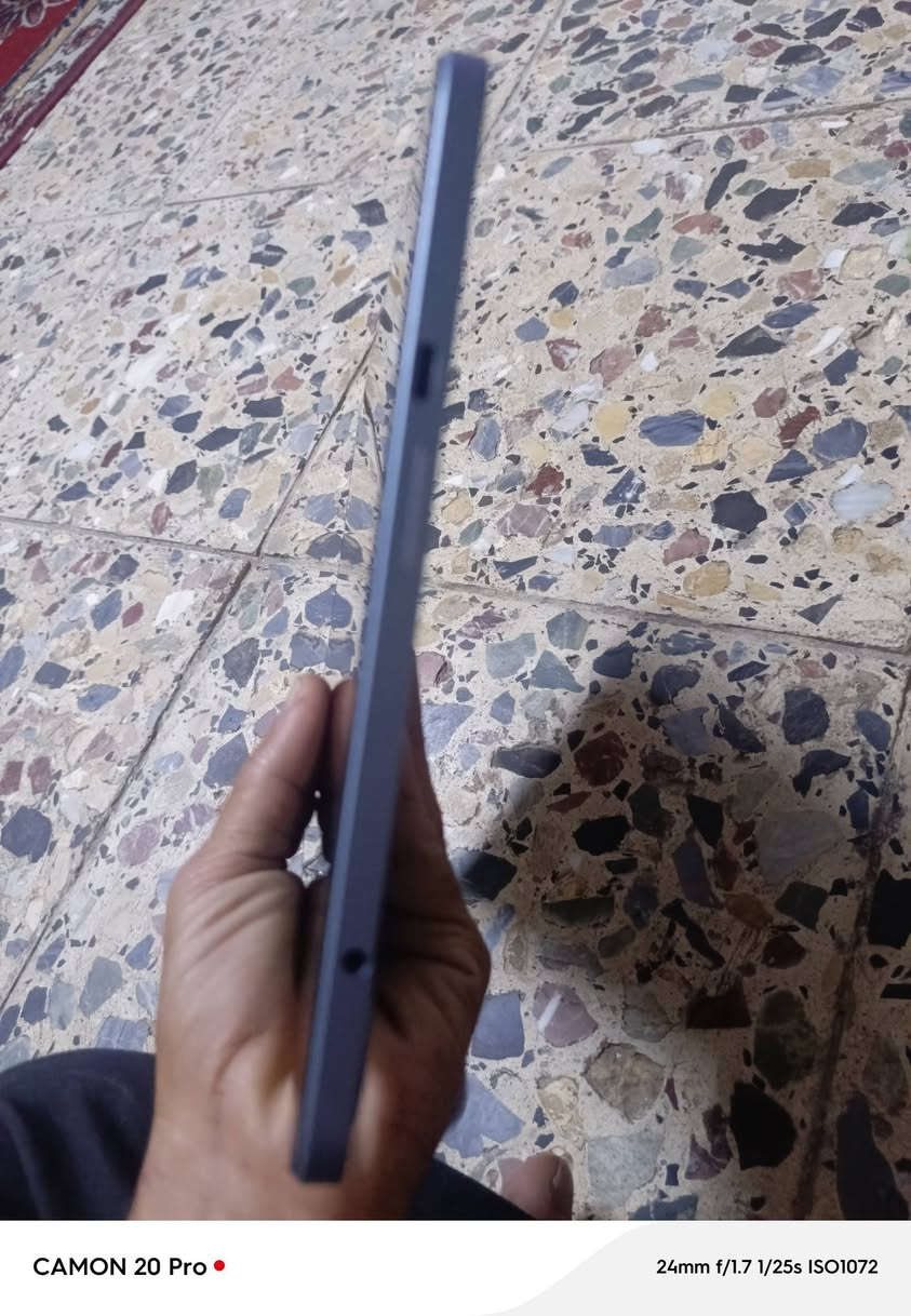 السلام عليكم
ايباد بلاك فيو ميكا تو 

ذاكره 256
عشوائيه 24 

جهاز كامل ملحقات ماوس كيبورد شاحنه قلم 
سعر 200 بي مجال قليل يرهم مراوس شعندك نزل ما عندي توصيل مكاني بغداد العبيدي رقم الهاتف ‏‪***********‬‏واتساب
