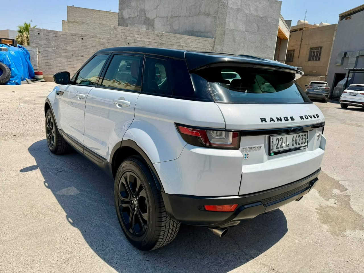 RANG ROVER EVOQUE  
مودیل 2016
شرکە سردار ـ اربیل
فول مواصفات
المسافة المطوعة 76 mile ماوەی ڕۆیشتن
محرک 2.0 تیربو ـ مفتوح بس بشرط
1 قطعة صبغ بجم و خلف كبس (جاملغ  امامی سائق )
1 مکان صغیر تعدیل بارد
پانۆڕاما
سقف اسود بلادی
شاشە و کامیرا
مقاعد جلد
مقاعد امامیة هیتر
فتح جامات عن طریق ریموت
تحکمات ستیرن فول
لایت اوتو
لایتات فول LED 
کیر ـ محرک ـ تبرید ـ تحویل بشرط
رقم و سنوی جدید لـ 2031
سعر : 170 ورقە و مجال قلیل
مکان السیارە : اربیل
***********
واتساب + فایبر أربيل, العراق
