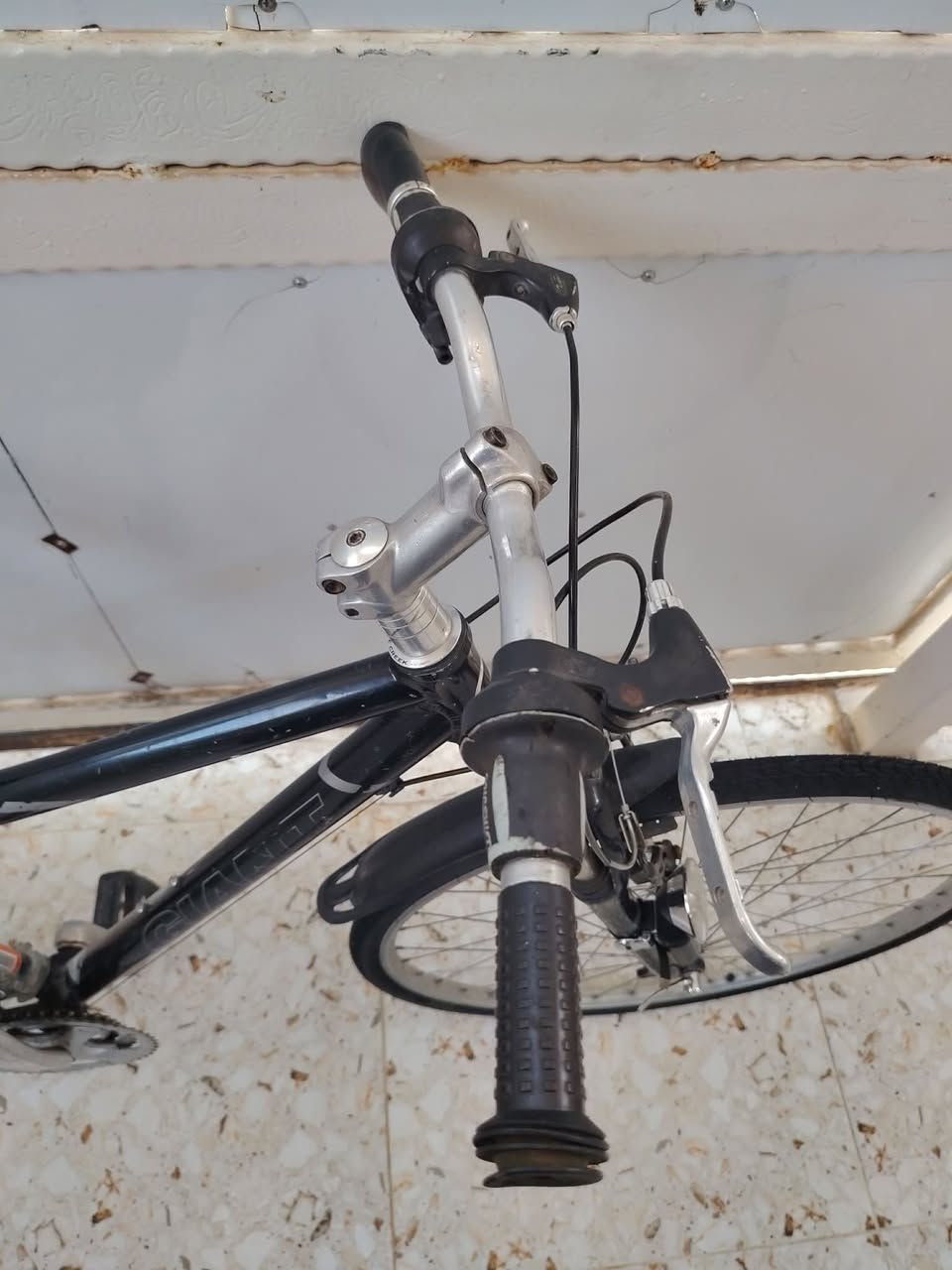 پاسکیل c700 حەجم 28 کامل فافۆن پاسکیلێکی پاکو کەم بەکار هاتو  سعری   ٨٥  هەزار  لەکەلارە
***********

