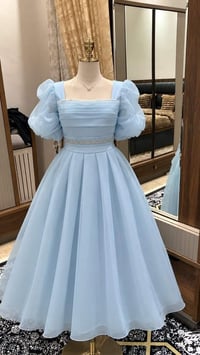 فستان ملبوس مرا وحده سعره 65 وبي مجال للتواصل 07715851932