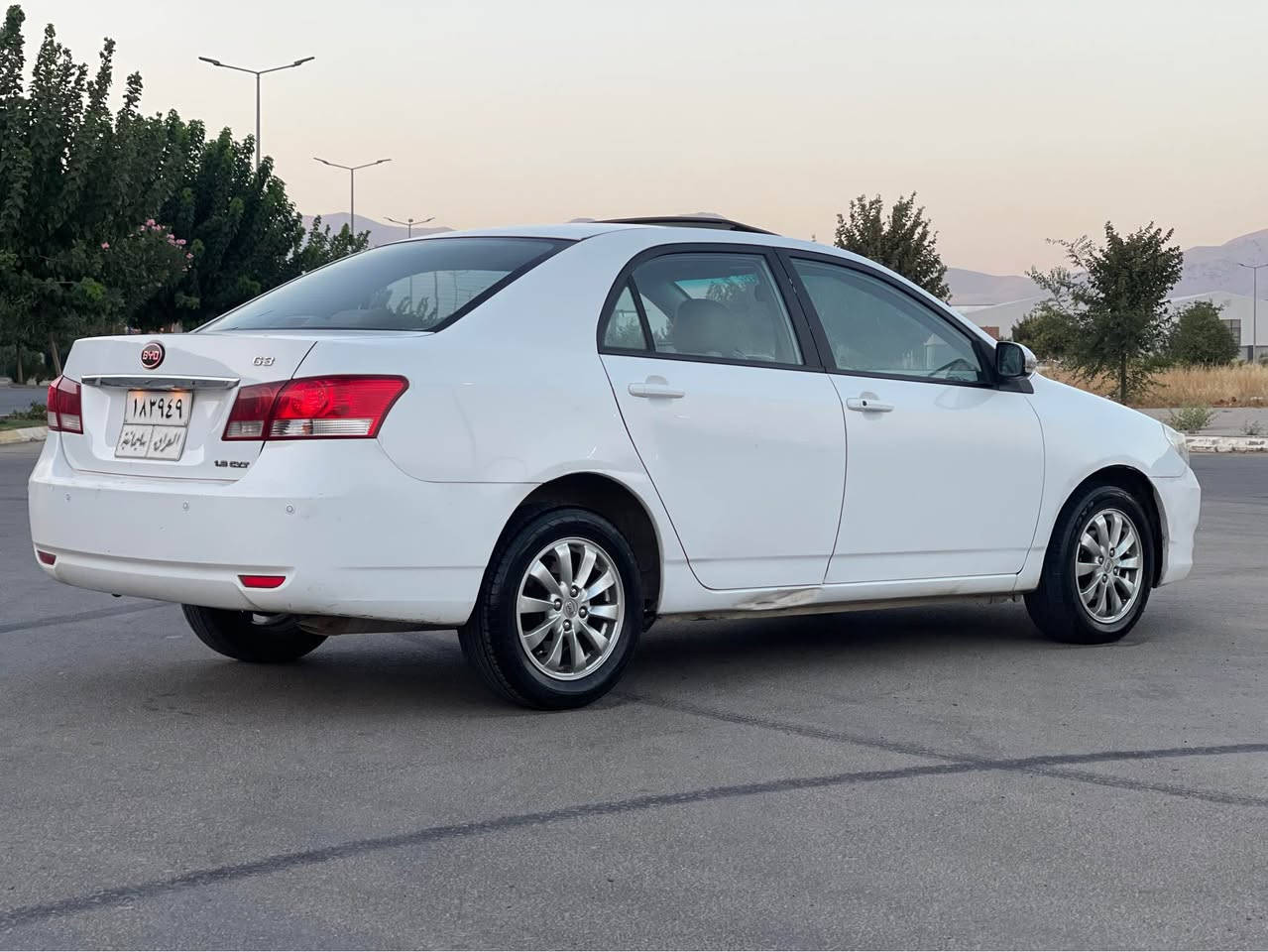 جۆری ئۆتۆمبێل: [byd]
• مۆدێل: [٢٠١٤]
• مواسەفات:[فول مواسەفات]
• ڕۆشتن:[١٢٠ هەزار کم]
• مەکینە و گێڕ: [بەشەرت نەکراوەتەوە]
• بۆیاخ: [بێ بۆیاخە زۆر جوانە هەیکەلی]
• سەنەوی:[بەسەرچووە]
ژمارەی مۆبایل: [***********] السليمانية, العراق
