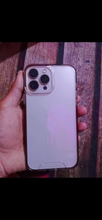 ايفون 13 برو ماكس بلادي مامفتوح بطاريه 96% مامعلايه جهاز استخدامه قليل...