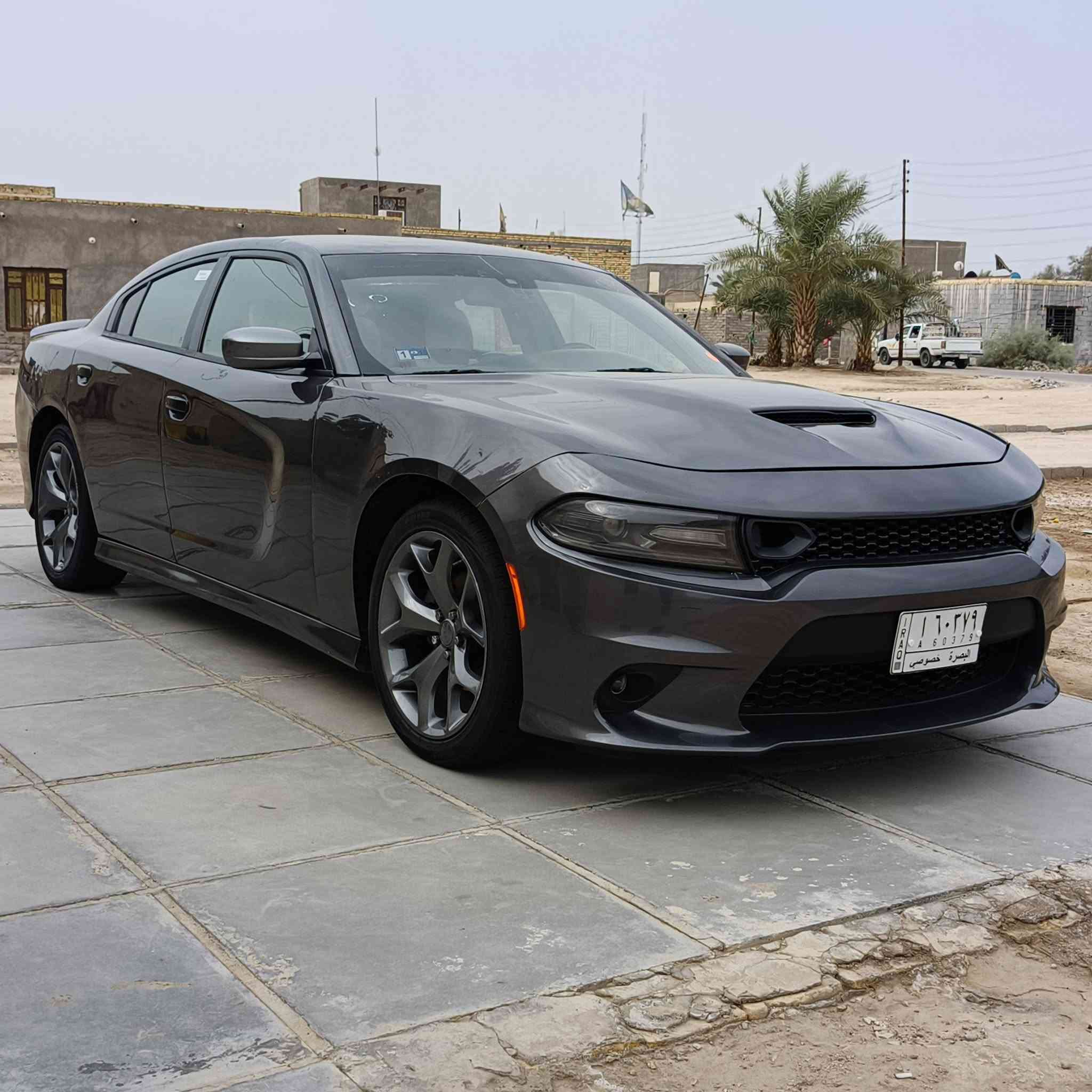 سلام عليكم للبيع جارجر موديل 2019اصل حره تحويل رقم بصره سياره جيتي كشن حضن ستيرن شفتات كشن كهرباي شاشه بيها بنيد وجاملق وباب تصليح سعر 170  مكان سياره ناصريه للاستفسار (***********)
