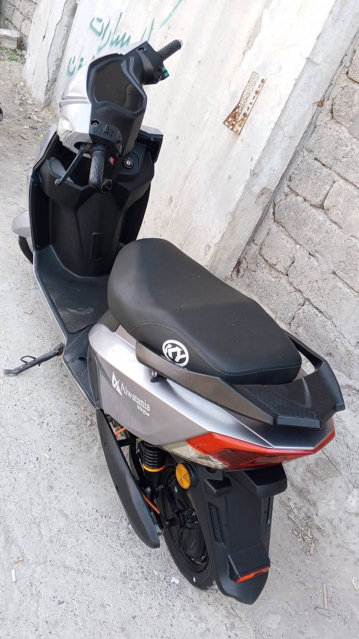 سكنس نضيف حيل ومابدل بي شي 
بطاريات مسطره وضع شركه وشرط الفحص 
ملفو 2000
نضام بك وكلشي شغال بي 
سعرو 500
***********
