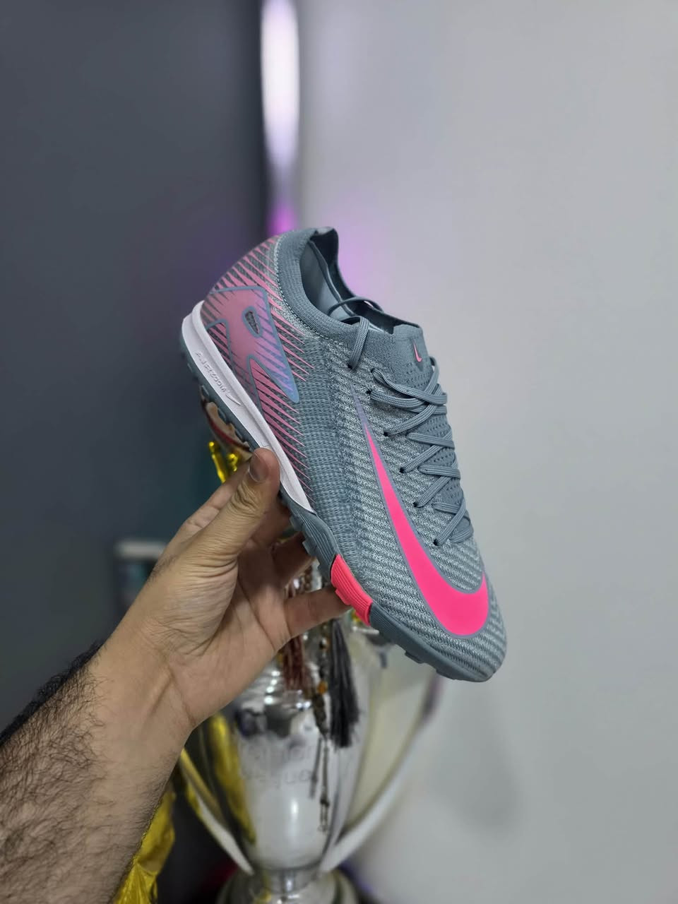 🔥 AIR ZOOM | 🔥
الفخامة تبدأ من التفاصيل 👑

حذاء AIR ZOOM ربع جاروب بتصميم أنيق وفخم،

🇻🇳 صناعة فيتنامية بجودة مميزة

🧵 خياط داخلي لمظهر مرتب ولمسة راقية

📏 القياسات المتوفرة: 40 | 41 | 42 | 43 | 44

لا تفوّت الفخامة… اختار مقاسك وخليك مميز 🔥

📞 للتواصل والطلب:

تجهيزات الحمداني

***********

تجهيزات رياضية
