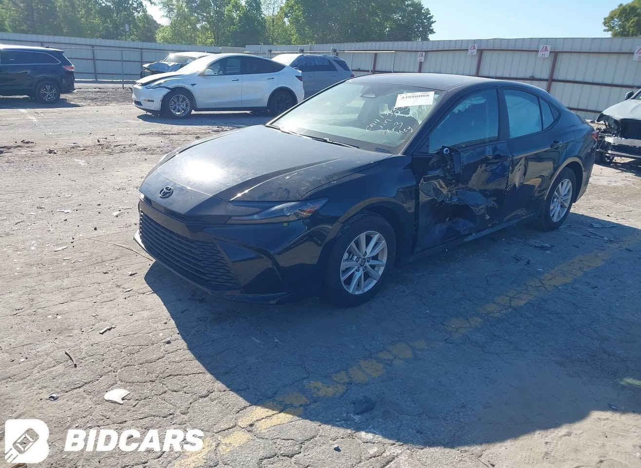 Camry Le 2025 
15000 mile 
ايك پارجه سبخ ايك تعديل و دوو به قسه ايرباك سقف سيستم
***********
Duhok دهوك, العراق
