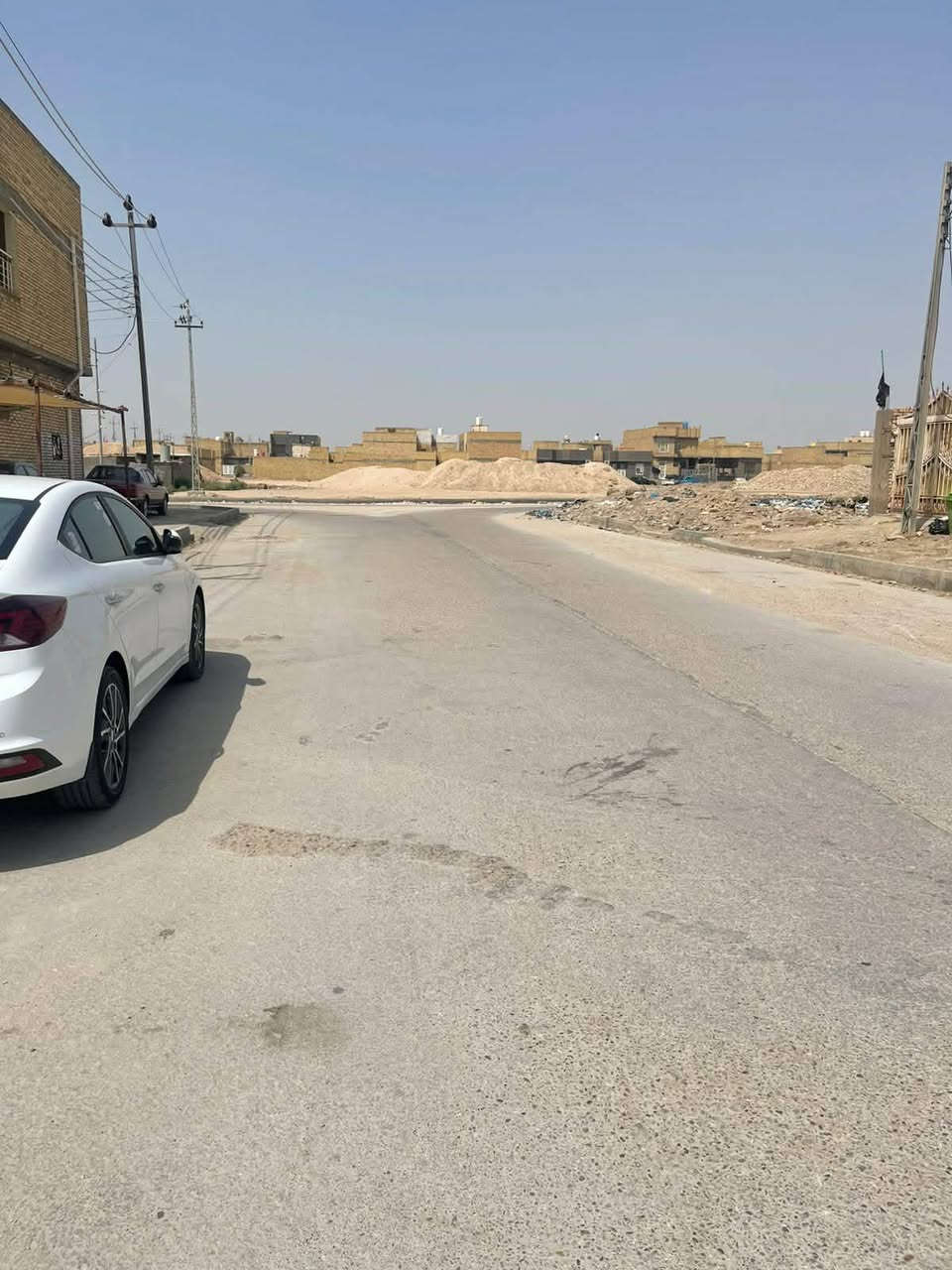 بيت للبيع طابو صرف 100م (10*10) طابقين على شارع 20م مبلط ناصريه الاسكان الصناعي نهاية شارع دور سيد حمزه سعر ١١٥بي مجال  تريد عقارك ينباع بسرعه ماعليك بس تراسلنه والباقي علينه *********** وتساب
