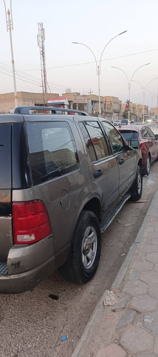 فورد اكسبلورر ستيشن 2004 محور اوتوماتيك مكينه 3000
لون نفطي خاليه من ضربه وتبديل.بصره مشروع وطني‏45ورقه‪***********‬‏
