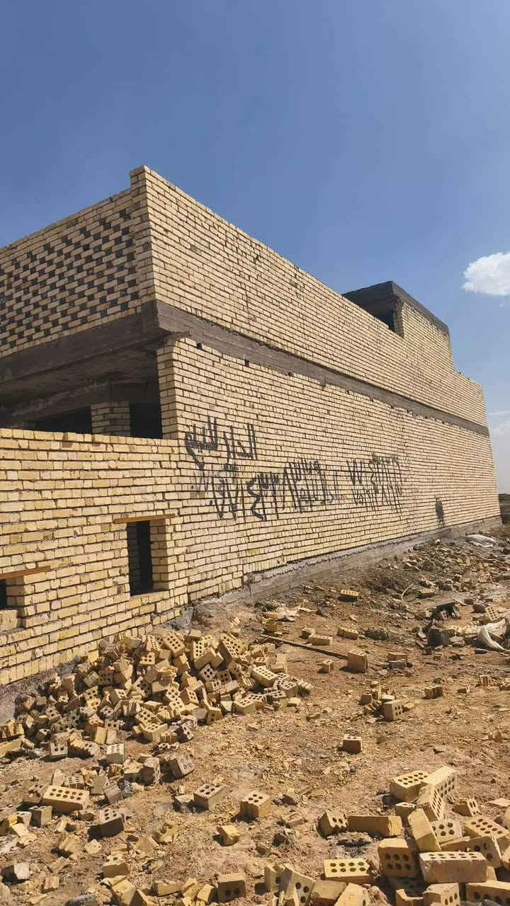 هيكل طابوق للبيع مساحه 125 سند 25 منطقة الدوانم مي وكهرباء موجوده السعروبي مجال ***********
