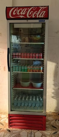 ثلاجة • للبيع • سعر مناسب