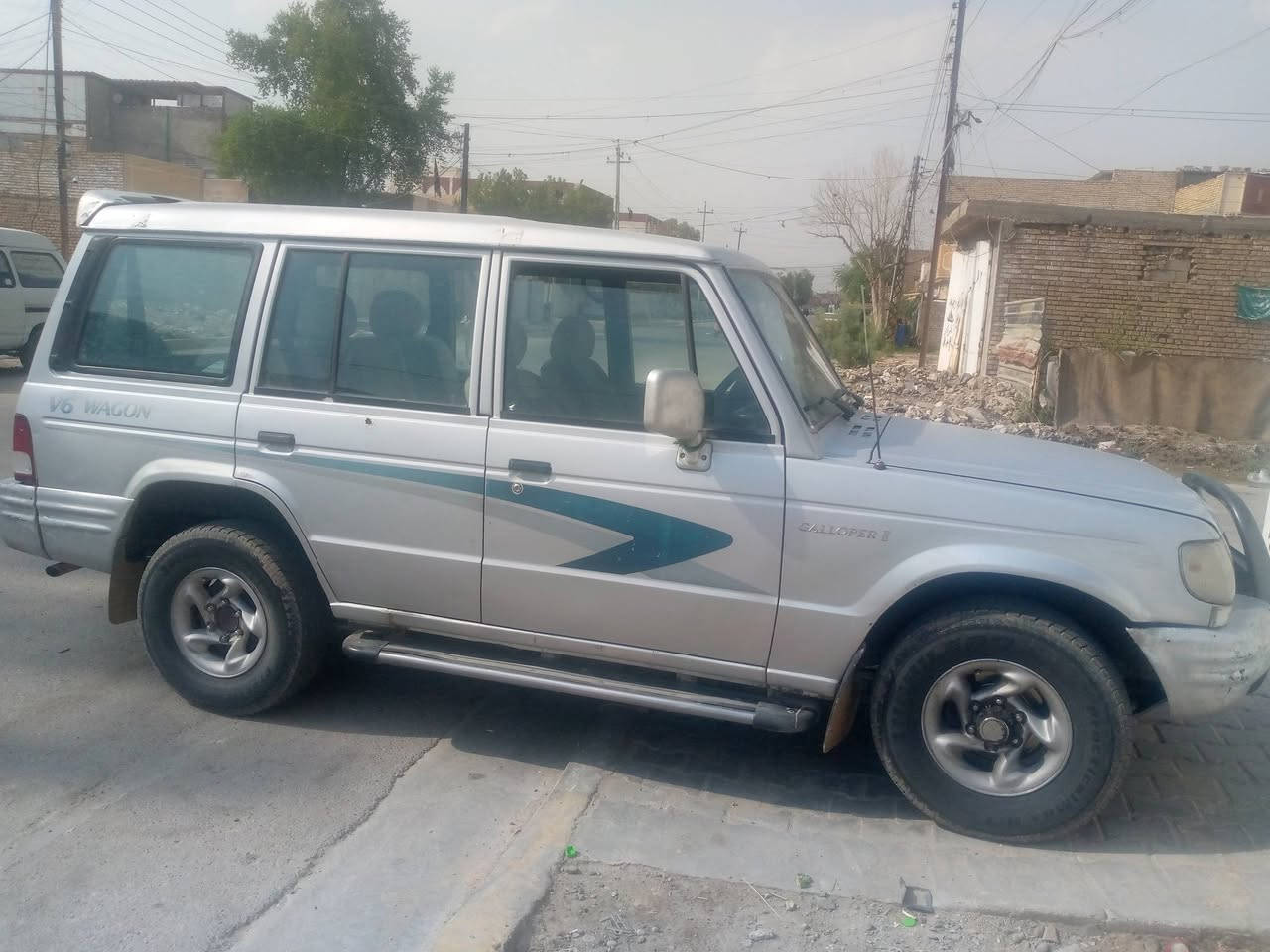 للبيع كالوبر 98عضم بدي كفالة لا سمكرة لاصبغ لاحادث ولا خياس تكحيلات بسيطة وما مبينة تبريد شغال محرك بلادي كير عادي تخم تاير كهربائيات شغاله فول رقم انكليزي بغداد سياره اي نقص ما بيهة عدا دخان خفيف مستعجل على البيع السعر 50 وبي مجال مكاني بالحسينيه مال الراشدية أو الحبيبيه *********** ملاحظه اذا اكو سياره مراوس مع فرق
