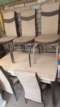 ميز طعام • ٥ كراسي • حيل نضيف