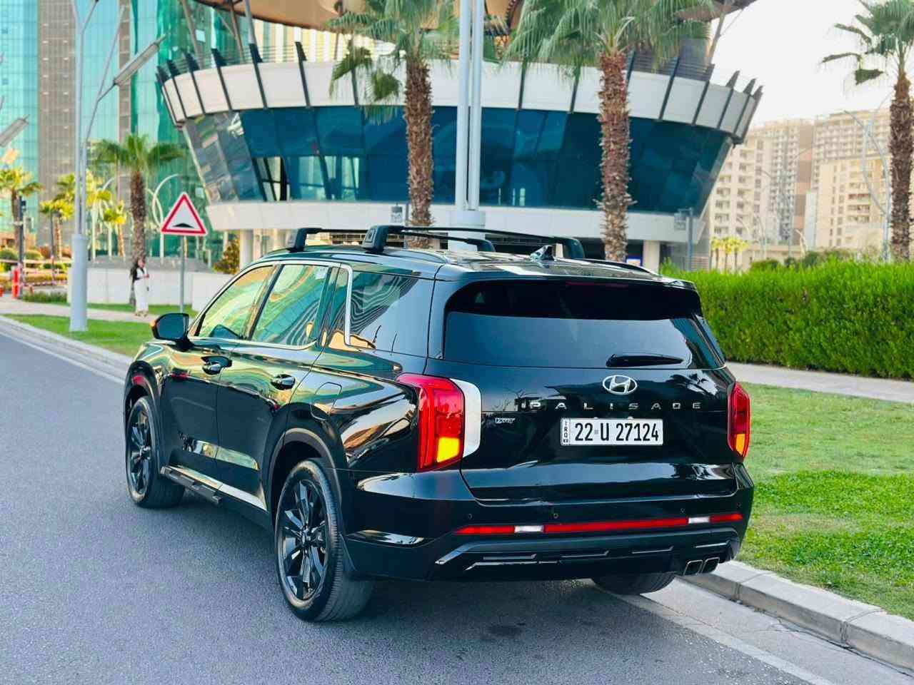‎‏ Hyundai-Palisade XRT-2024
موديل  : 2024
السياره مرقمه اربيل - رقم و فحص و هزه و سنويه جديده لحد 2030 
محرك 3600 - V6 
ايرباكات سليمه 
ماشية 40 الف
لون اسود
عداد دجيتال
فول
فتحة السقف - سيلايت 
بصمه
رادار امامي و جانبي 
حساسات امامي و خلفي و جانبي 
كشنات خزن ميمورى 
شاشة كبيره متصله 
كاميرا 
كشنات جلد و هيتر 
صندوق كهربائي 
بريك بصمه
ويل كب كروم 
حجم تايرات 20
رادار امامي و جانبي و خلفي
لايت ليد LED
تحديد سرعه 
تحكم ستيرن
٧ راكب كشنات vip 
مانع انزلاق و مانع انحدار 
اشاير بالمري 
وضعيات متعدده للقياده 
السياره بدون صبغ - بيه تعديل PDR راس بند فقط 
ايرباك سليمه 
السعر 277 مرقم كامل 
عنوان : اربيل- معرض اربيل كارس 
رقم تلفون ☎️ و واتساب
***********☎️***********
