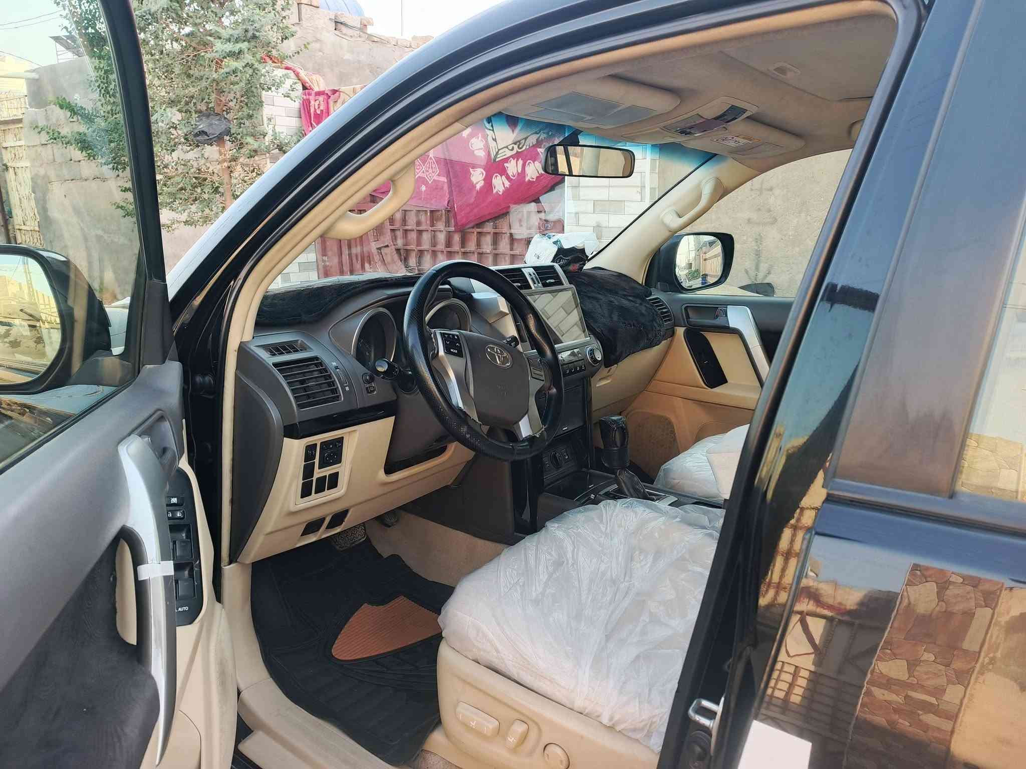 السلام عليكم برادو موديل 14 اديشل فول مواصفات للاخير سته سلندر سياره جديده بمعنى الكلمه رقم اربيل تحويل وكاله شنو اللي يعجبك موجود سياره كفاله ماشيه 190 سياره شرط على وضع الشركه وبالعافيه علي ياخذها بيع ومراوس العنوان ذي قار الفجر السعر المطلوب 285 تلفون ***********
