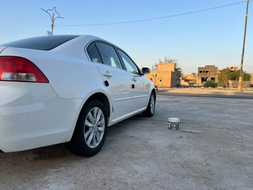 اوبتمه موديل ٢٠١٠ رقم قادسيه انكليزي 
السياره شاشه كير محرك شرط 
تخم تاير جديد 
حداديه حلوه 
السياره نص فول 
بيه باب خلف السايق تبديل بدون ضرر داخلي ورشه بسيطه بالجاملغ الخلفي بدون جوي وبدون دواخل 
مكان السياره سماوه 
السعر ١١٥ وبيه مجال بسيط السياره احلى من الصور 
كل التفاصيل. ذاكره والسوك كلشي بي الي ما يعجبه رجاء اخوكم اندعولنه بالرزق 
***********
