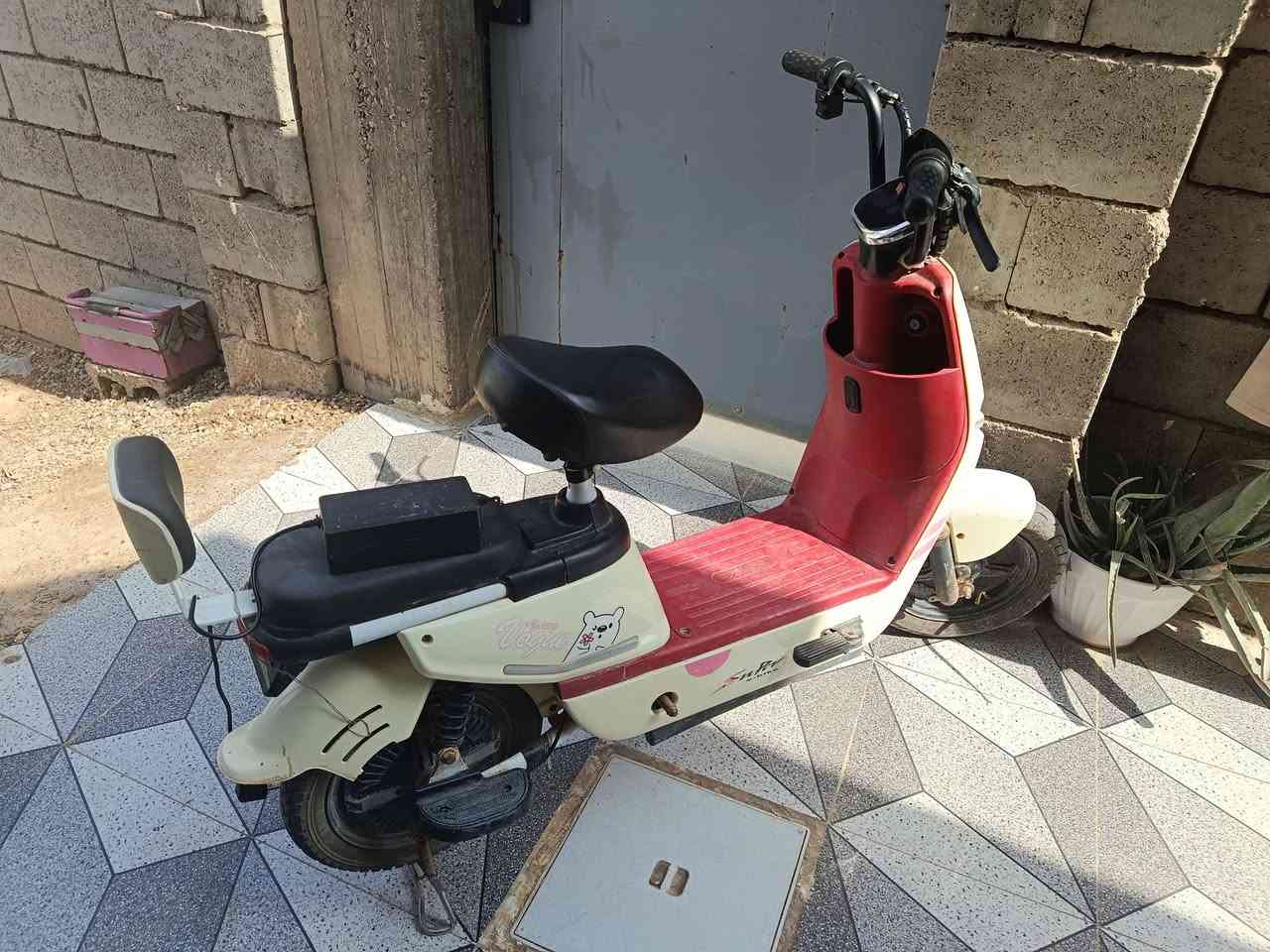 بايسكل شحن • ٤ بطاريات • نضيف