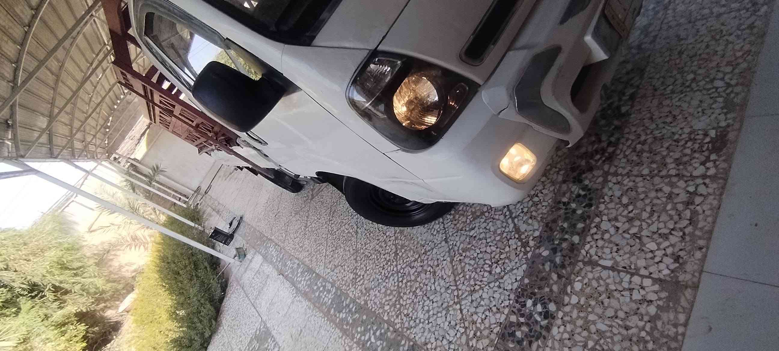 السلام عليكم  عندي كيه حمل للبيع نضيفه وجاهزه كير حداديه محرك تبريد شغال بس قايش بيه بارد قليل بلغد مكفوله من الصبغ مديل 2014 السعر 103وبيه مجال رقم الهاتف ***********
