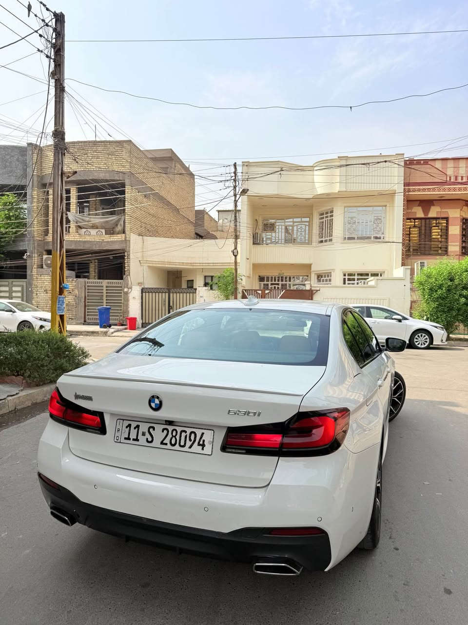 بي ام 530i • ماشيه ١٢٠الف • رقم بغداد