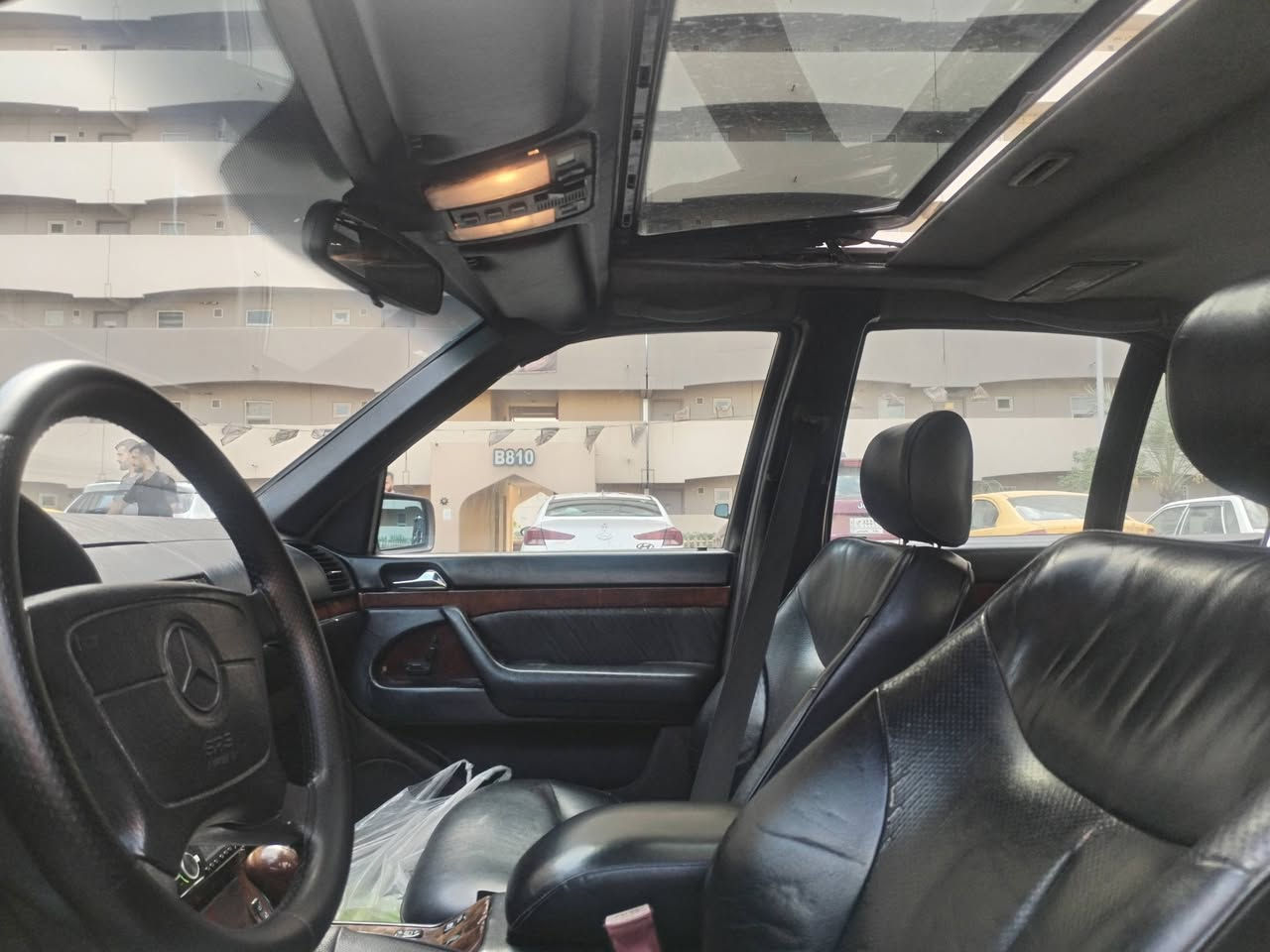 مرسيدس شبح موديل ١٩٩٢ محدث 96
بدون ضربه فقط صبغ عام اثر جراد 
گير محرك جاهزات D4 گير محرك تابوت 
تبريد شغال 
صدر امامي خلفي 
 تخم تاير  ياباني 
كشنات جلد كهرباء 
فتحه سقف شعال
 سيارة جاهزة كل التفاصيل موجودة مكاني بسمايه السعر 68 بيها مجال بصيط... *********** ***********
