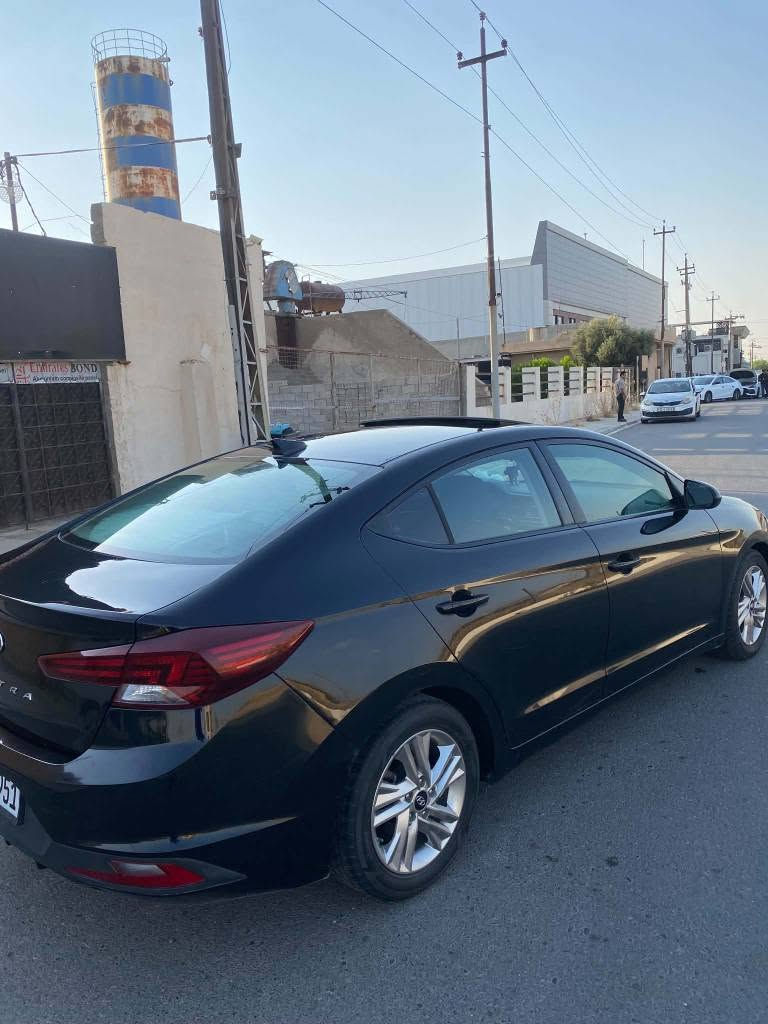 Hyundai Elantra 2020
دوسة شبر صبوغ جاملخ شبر صبوغ بدون داخل بدون ئیرباگ سعر 127 مجال قليل 
*********** أربيل, العراق
