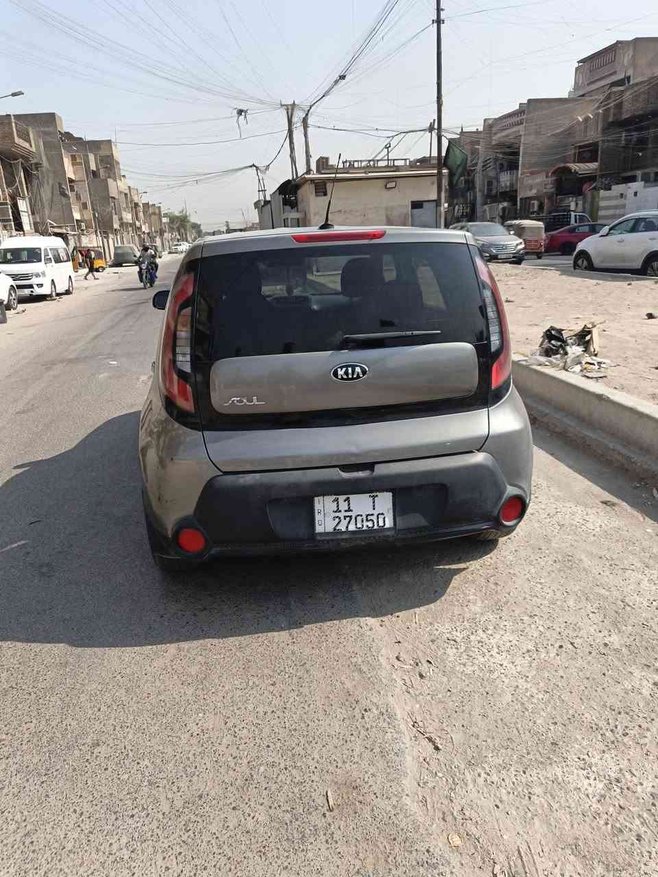 السلام عليكم ورحمه الله وبركاته
كيا صول 
موديل 2016 امريكي  
رقم بغداد الدولي تحويل مباشر رقم جديد هزه جديده 
..ماشيه 88 مايل 
كشنات مخمل
مكينة  حجم 1600
تخم تاير جديد 
حدادية جيدة جدا
مكينه وگير على وضع الشركة
حاكيه اتصال 
مانع انزلاق
تحكمات ستيرن جهتين مثبت سرعه 
السعر 88$ بيها مجال 
العنوان/ بغداد
***********
