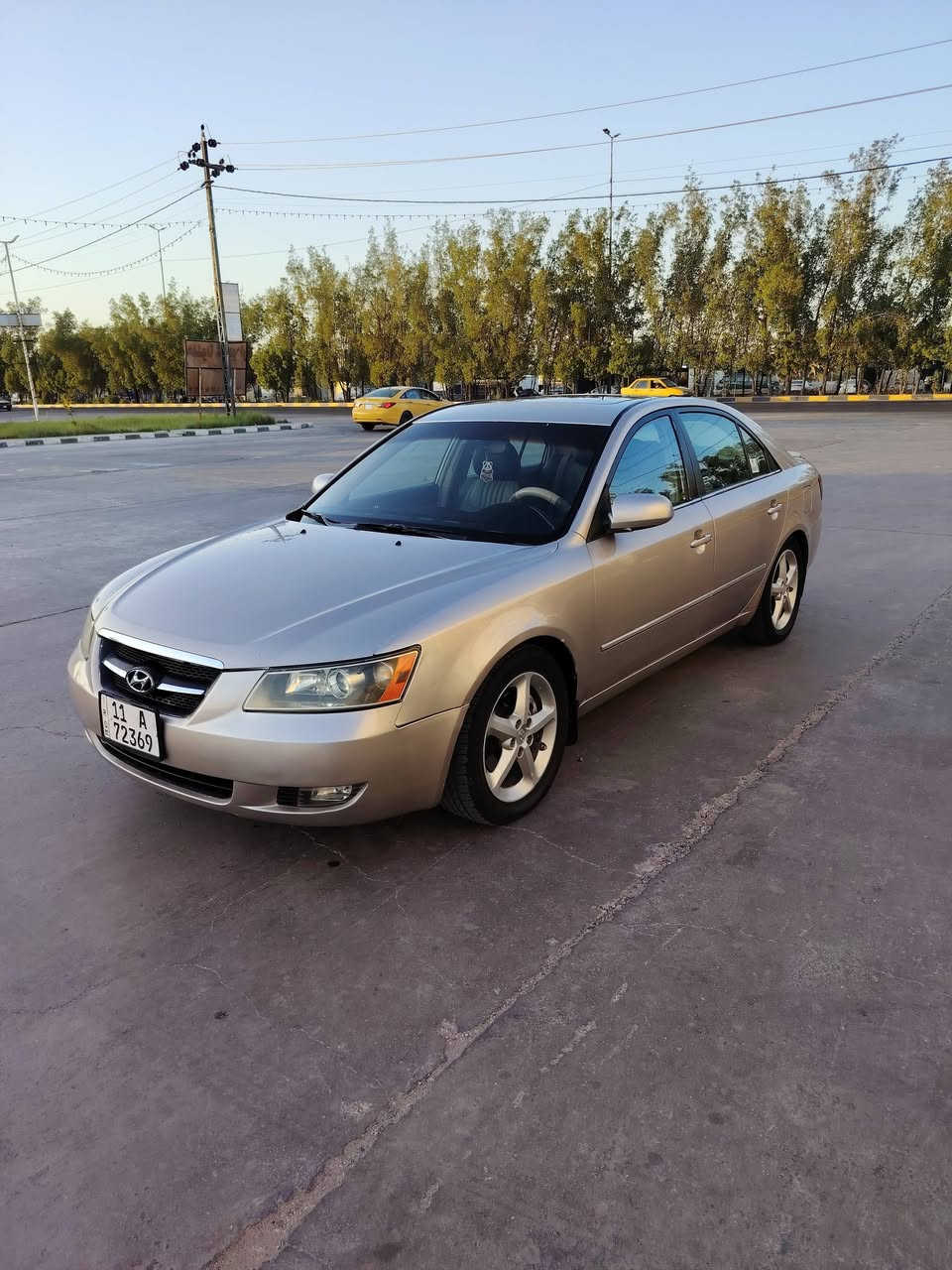 سلام عليكم سوناتا 2008 سته سلنتد 3300 امريكي حادثهه بس باب السايق مبدل والباقي كفاله بيهه رشات صبغ قليله رقم بغداد انكليزي بسمي شخصيا فول مواصفات لمتد اعلى فئه مكينه كير كفاله على الشركه  سياره تراي زيرو كلش جديده كشنات جلد كشن كهرباء مانع انزلاق حساسات بالوياله حجم التاير 17  تحديد سرعه لايت زنون تخم تاير تبريدتدفئه  غرفتهه كلش جديده سياره مال جناي متعوب عليهه بالعافيه عل ياخذهه العنوان حله قرب محطه البوعجاج رقم *********** السعر 95وبيهه مجال بيع مستعجل
