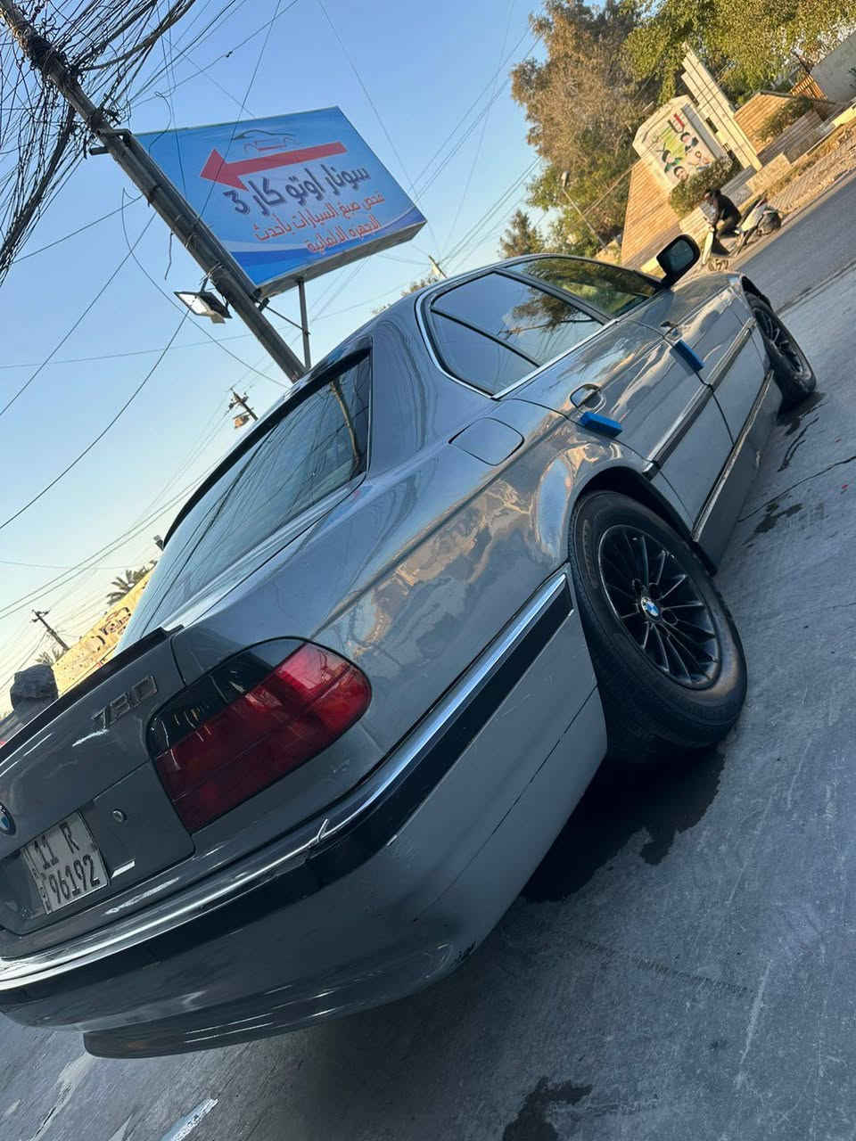 ام دبليو خفاش موديل 1994
سعر 57وبيه مجال 
730 أصل بليته وسنويه 8سلندر 3000 اختصاديه رقم بغداد سنويه وهزه جديد شرط التحويل 
فول مكينه كير  جديد صدر امامي خلفي جديد 
تبريد قطعتين ثلج كشنات كهرباء  جام كهرباء 
 سلايت روف شغال  مري كهرباء شغال 
لايت زنون  عدسات لايت كهرباء يصعد ينزل بلاد  شاشه اندرود تخم تاير جديد كهربايات
 بلاد ماكو اي  جطل كله بلاد كيجات كله شغال 
منضومه ماء جديده ادامه السياره كامله جديده 
السياره مصروف عليهه ترايك 200وين ما يعجبك 
 العنوان الكريعات شارع الوقف السني 
***********
