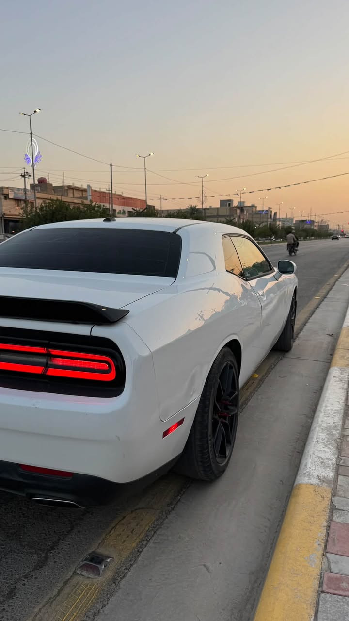 السلام عليكم
للبيع dodge Challenger 2015 /3600 خليجي

مواصفات الsxt المعروفة

رقم سليمانية دولي تحويل مباشر

بصمة

شاشة كبيرة

تحكمات

شفتات

عليها ويل وايد بدي اصلي

السيارة داخلة كلين للعراق هنا صار بيها قطعتين جاملغ وبنيد محدث srt
مكانها كربلاء

السعر 128 وبيهه مجال بسيط

للاستفسار ***********
