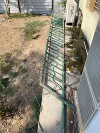 م ت اح درج بيت حديد ثقيل هوة والمحجر مالته صفحتين س ع ر ٢٥٠ وبي مجال ٠...