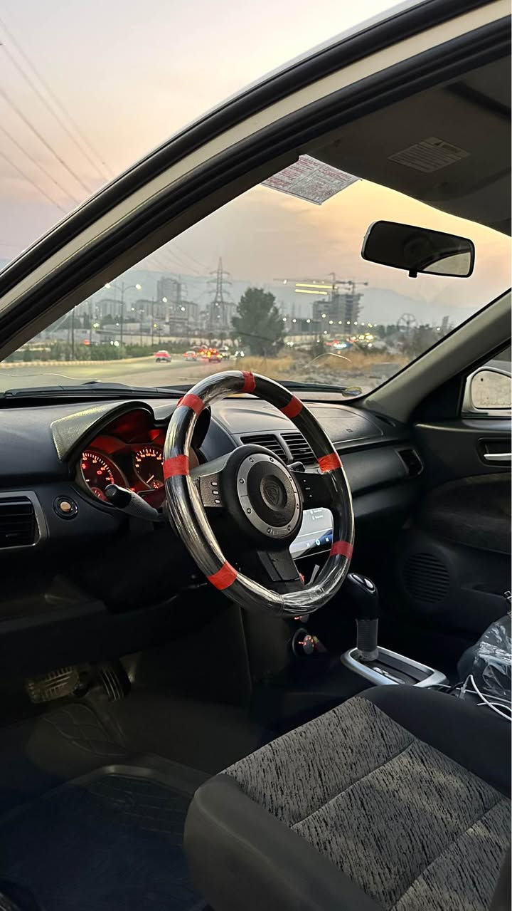 پرۆتۆن ٢٠١١ گێر ئۆتۆماتیک سەنەوی و رەقەمی تازەیە ٤ تایەی تازەیە گێر و مەکینە و کارەبای بە شەرت تازە ڕۆن و فلتەری گۆراوە تەقە و رەقەی بە شەرت یەک چەمەلەغی دوای سایەقی بۆیاخە هەموو گیانی بە شەرت سعری ٦٤ گەڵا و مەعامەلە شوێن سلیمانی (***********) Singapore
