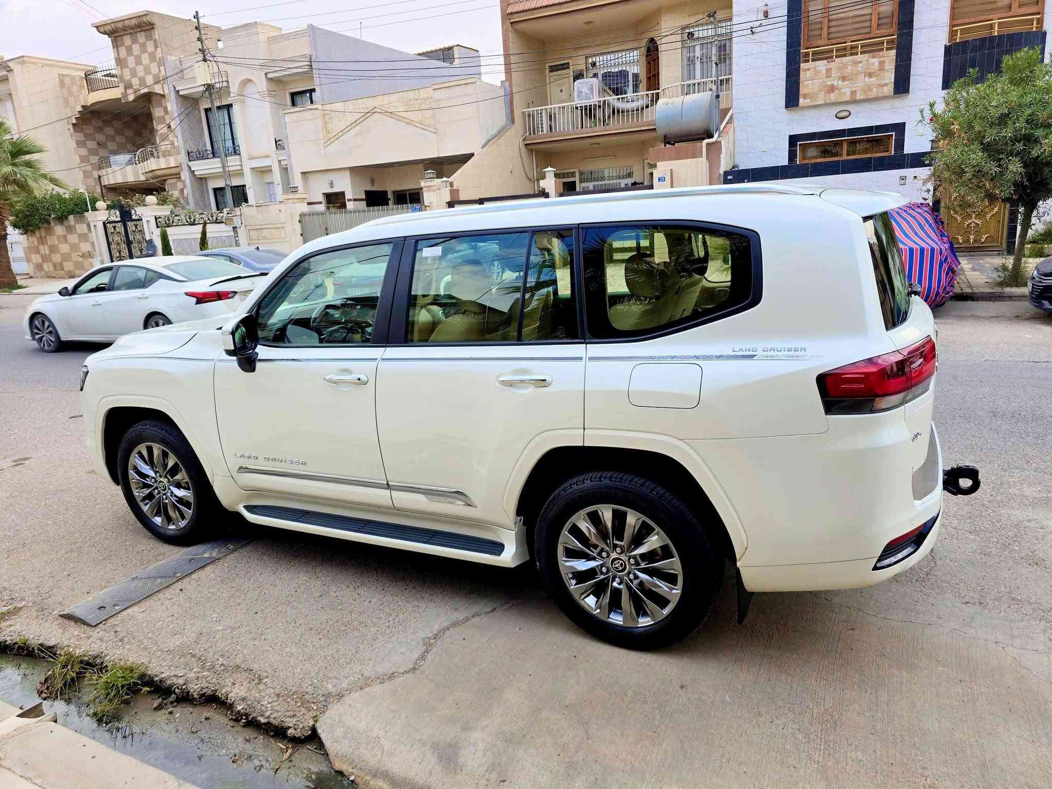 لاندكروز GXR • ٢٠٢٢ • ٤٥٠٠٠ كم