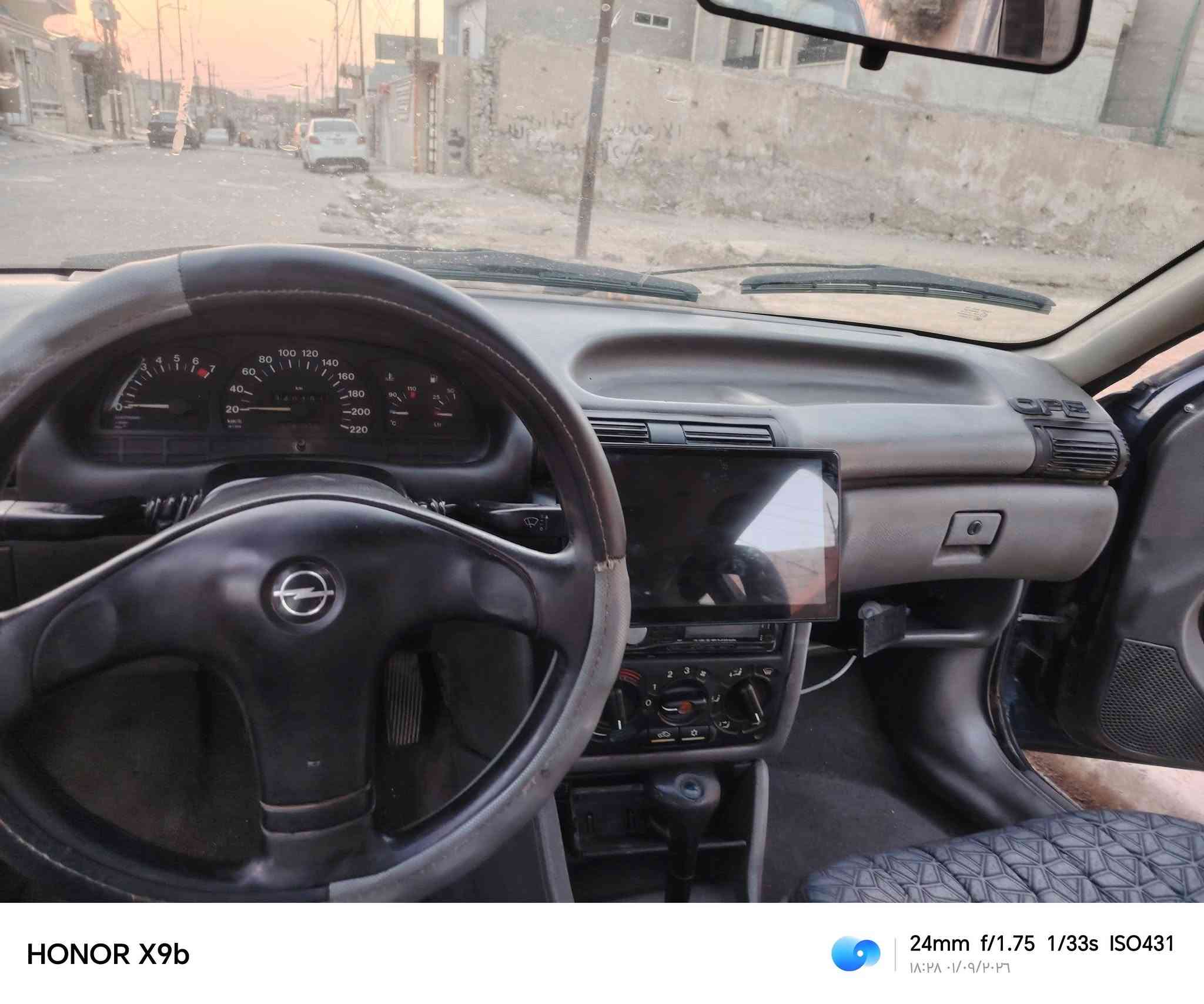 السلام عليكم
استره 93 بسمي شرط التحويل ابلاديه السياره قطره اخياس ما بيها ينرادله صبق او اتبقيها عل ابلادي توماتيك جام كهرب بيها فتحه  سعر 37وبيها مجال ***********
