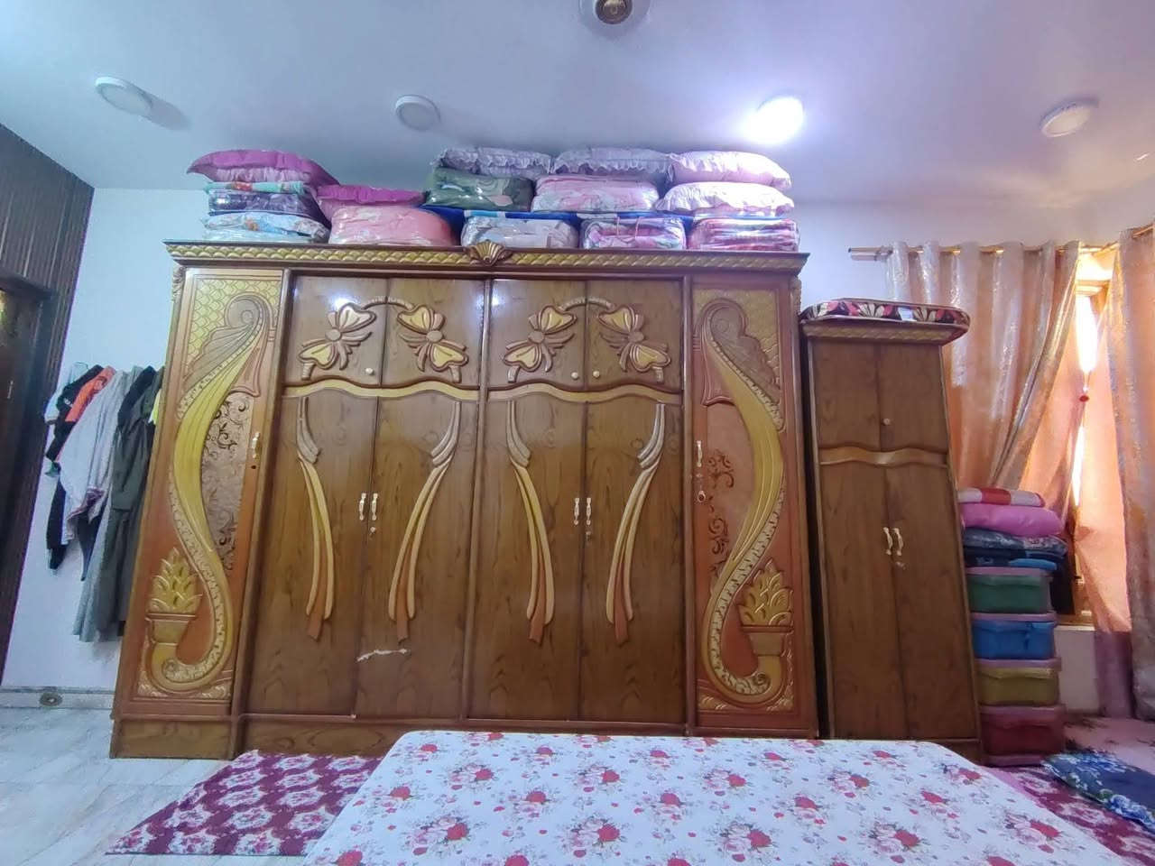 السلام عليكم غرفه اخشاب صاج عراقي للبيع #لسعر700 بيها مجال بسيط للبيع مكاني فلوجه شهداء قرب ابو نسوره
*********** واتساب
***********
