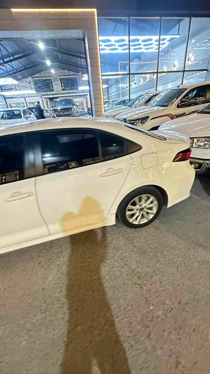 السلام عليكم كورلاا 25 للبيع وبيها مجال صبغ حافه البنيد ربع والجاملغ وبيها بارد ماشيه 42الف داخل احمر كشن كهرباء السياره فول سعرها 150 وبيها مجال بسيط العنوان بغداد 
رقم التليفون ***********
