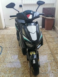 سكنس • ٦بطاريات • بلوتوث