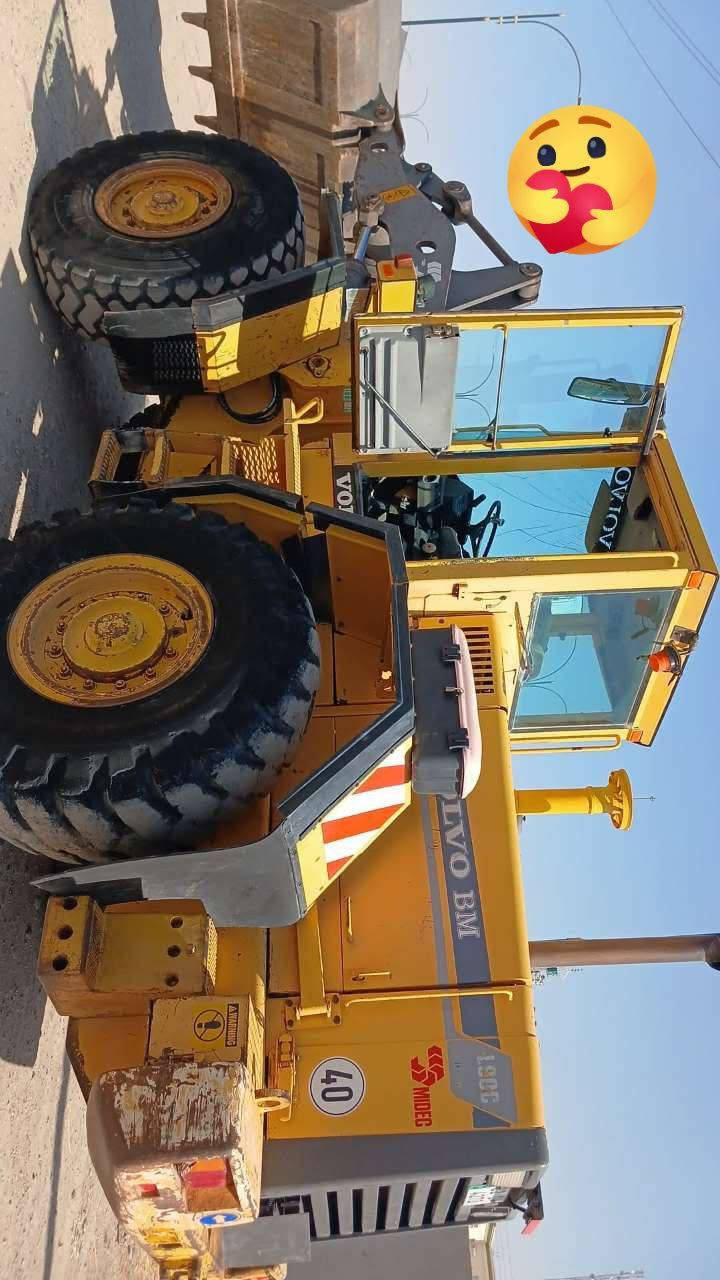 شفل فالفو حجم 90c  مكفول كفاله عامه  اكسن كير محرك صبخ كفاله عامه شفل مشتغل 20الف ساعه بلاديه تبربد تدفه  رقم سنويه اربيل لل 2032   رجاء مو شراي لا تتصل ***********
