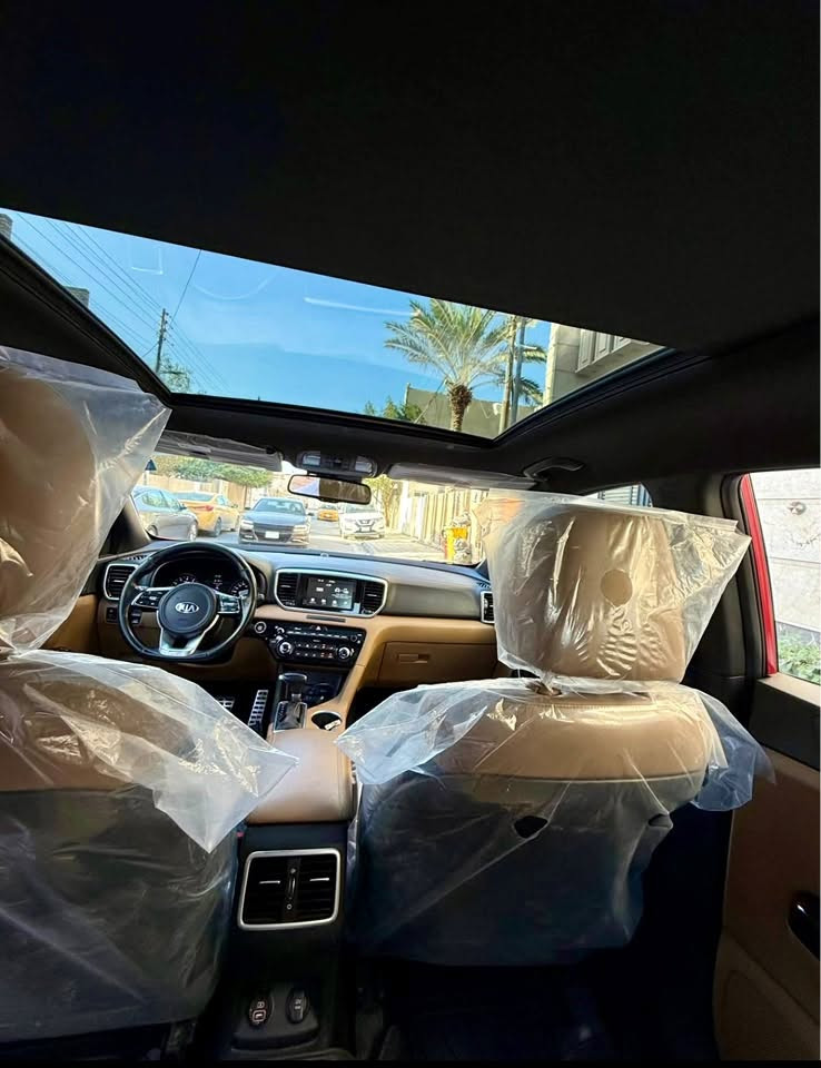 للبيع 
سبورتج جي تي لاين 2020 خليجي الدولية 
السيارة فول مواصفات معروفه الجيتي لاين السيارة حلوه وخير من الله 
صبغ دعاميه اماميه فقط 
مواصفات :
بانوراما - صندوق كهرباء - تشغيل عن بعد - كراسي كهرباء - كراسي جلد - شفتات ستيرن - شاشة كبيرة - ابل كار بلي - حساس امامي خلفي - محرك 2000 دوش المرغوب - هاند بربك كهربائي - قطعتين تبريد - ماشيه 96 الف  
بغداد الدورة 
للاستفسار ***********
مكلف بالنشر والرقم بي واتساب
