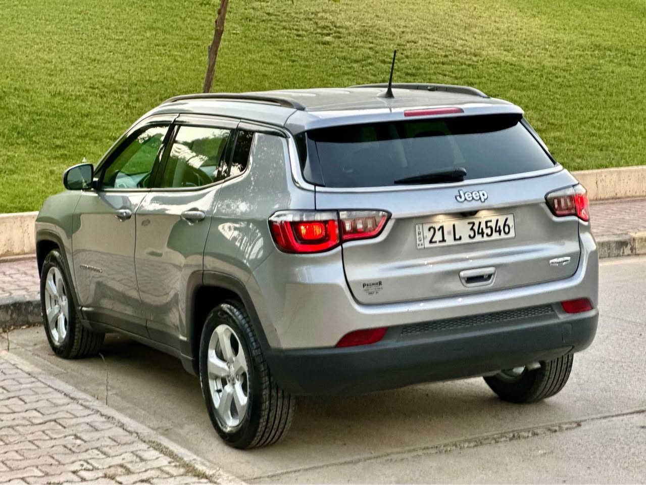 Jeep Compass 2021 - LATITUDE 📦

سەیارەکە مۆدێلی ٢٠٢١ زۆر جایز و لۆک 
مواسەفات : 
بەسمە 
درگا بەسمە 
برێک بەسمە 
ئۆتۆ ستارت ستۆپ 
تراکشن کۆنترۆڵ 
شاشە گەورە 
کامێرا 
بیلاد ناو سپی 
کوشن جلد 
تەحەکوماتی کامل سەر سوکان 
گێڕ ئۆتۆماتیک و عادی 
زۆر مواسەفاتی تر 

سەیارەکە دەعمی زۆر خەفیفە 
بۆنید و چەمەلەغی پێشەوەی لای سەکن بۆیاخە بە هیچ شێوەیەک ناوی نەگرتووە و ئیرباگ سیستەمە 
سەیارەکە چوار تایەی لۆکی لە ژێرایە 
مەکینە و گێڕی نەکراوەتەوە و لۆکە و بە شەرتی هەموو شتێک سەرف و خەلەل و بوخاریش بە شەرت تەنانەت گڵۆپی مەکینەش ئیش ناکات . 
تەبرید و کارەباییات هەمووی بە شەرت 

سعری خوار هەموو بازاڕ و زۆر مناسب 

سعر : 119$ و معامەلەیەکی زۆر کەم 

📞 *********** السليمانية, العراق
