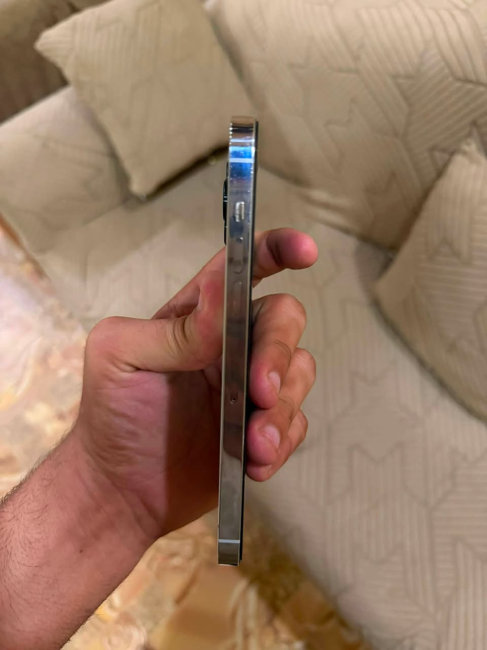 14برو ماكس جهاز مكفول دبل شريحه    
***********
ذاكره 256 بطاريه 91 كارتون ويا ورأس شاحنه فقط سعره 800
عنوان بصره حيانيه
