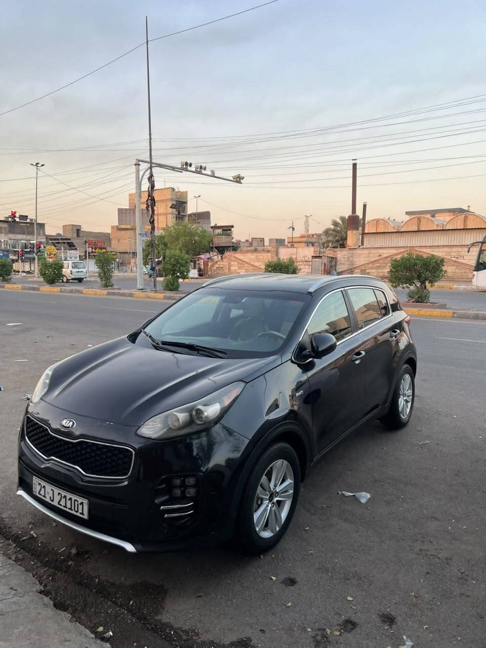 السلام عليكم
اسبورتج موديل 2018 وارد أمريكي حادث دعاميه وشويه بالبنيد بدون دواخل سونار موجود نص مواصفات   محرك كير تبريد صدر كله نضيف  سياره مابيها أي نقص  رقم سليمانية تحويل أو وكاله حاضر  مكان السياره بغداد  ***********  بيع فقط السعر ١٤٠ وبيه مجال بسيط  ما متواجد على النت  الشراي يتصل على الرقم
