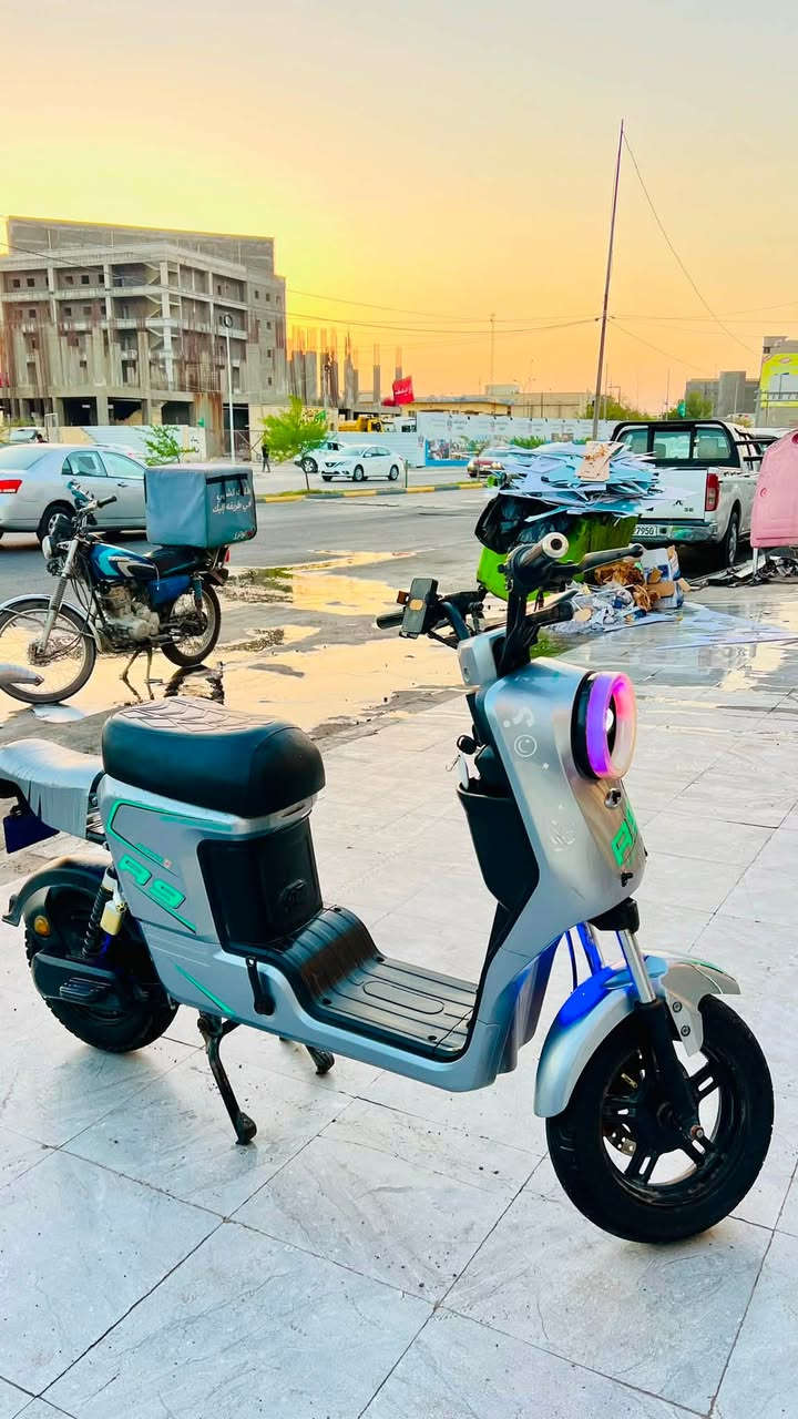دراجة R 9 للبيع دراجة نضيفه ما طالع بيه من شغل للبيت صار 4 اشهر من اخذته دراجة وكيل وكهربائيته كله شغاله ودراجة ما ناقصه شي سعره 350 وبيه مجال مكاني البصره العشار ***********
