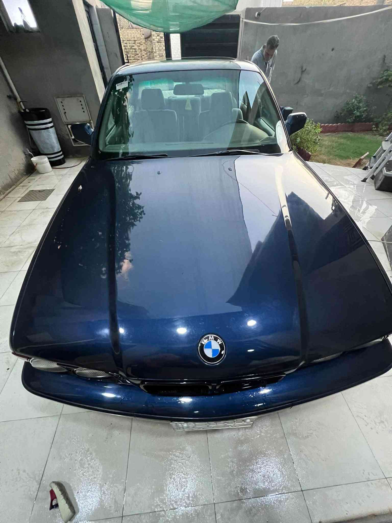 السلام عليكم 
اصل وفصل 
BMW525 
للبيع او مراوس  بجالنجر 2012
السياره جديده بكل معنى الكلمه ومصروف عليها هواي 
كير ومكينه  كفاله قبل شهرين شادهن 
تخم ضفيره جديد 
حداديه اماميه خلفيه وسطابكسلات جديد 
تخم تاير. وويل جديد 
غرفه جديده لون ابيض جديده 
صبغ جديد درجه اولى صارلها يومين تبولشت السياره 
منضومه تبريد ثلاجه 
منضومه مي جديده 
السياره متصرف عليها ولا دينار 
سلايت طكتين 
كشنات كهرباء
تجاوي كهرباء 
رقم بابل سنويه ٢٨ مداور ثاني يوم 
السعر ١٠٠ وبيها مجال 
مكاني بابل حله 
مامتواحد عل فيس اقره المنشور وخابرني 
***********

