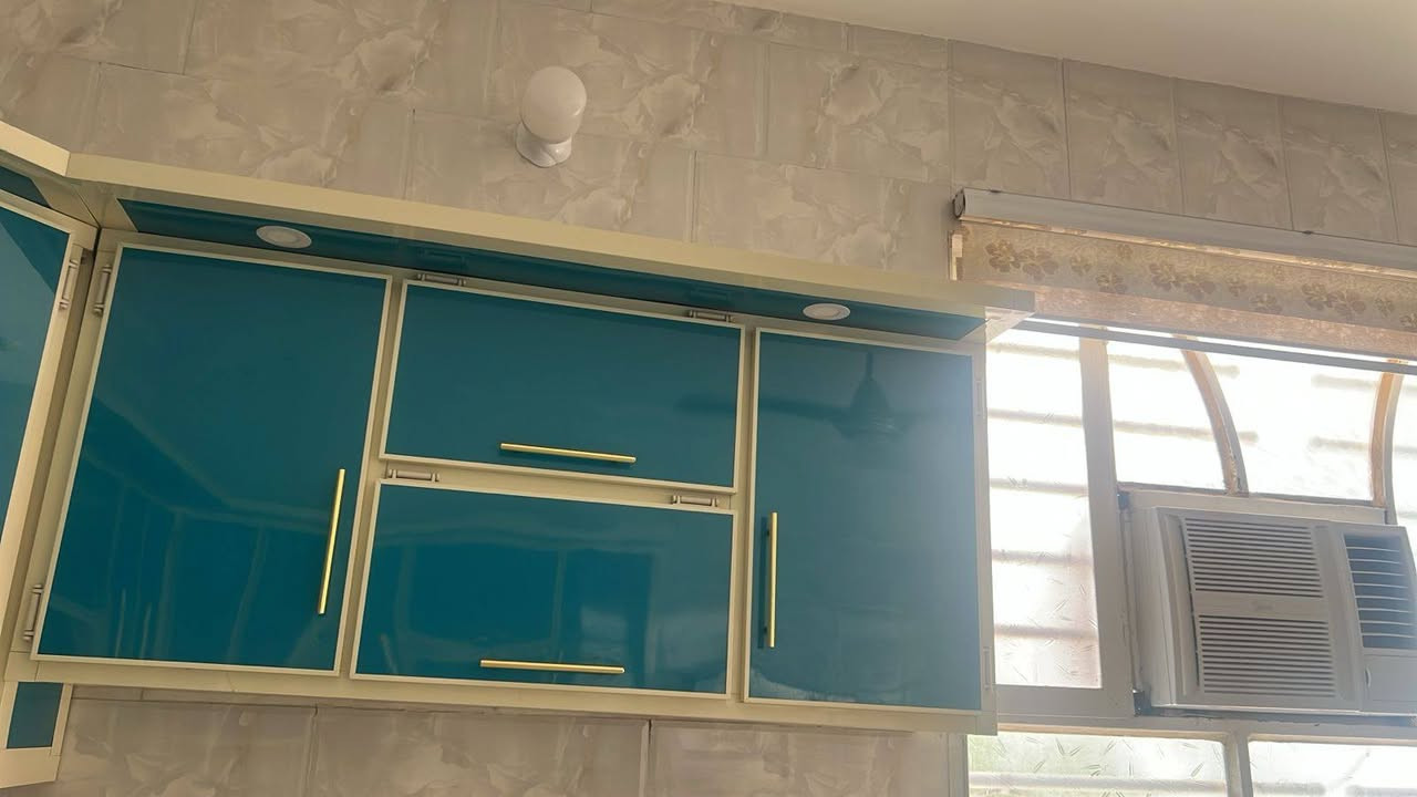 سلام عليكم كاونتر لبيع جديد مرمر ١٨ متر نضيف بمعن كلمه مكان العباره يم خرنابات رقم تلفان *********** سعر مليونين ٥٠٠ @
