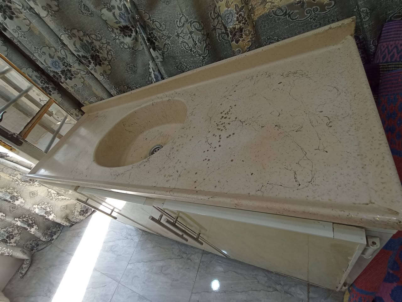 يارزاق كاونتر اخو الجديد تريد كاونتر وحده يرهم أو سنكي وحده يرهم مكانه حله المركز
***********
