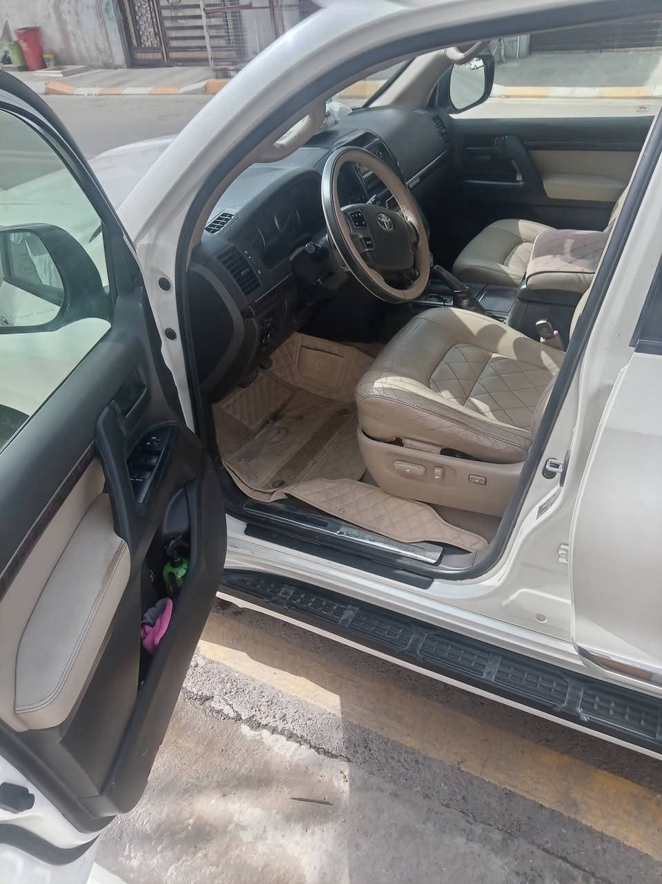 لاندكروز • ٢٠١١ • رقم بغداد