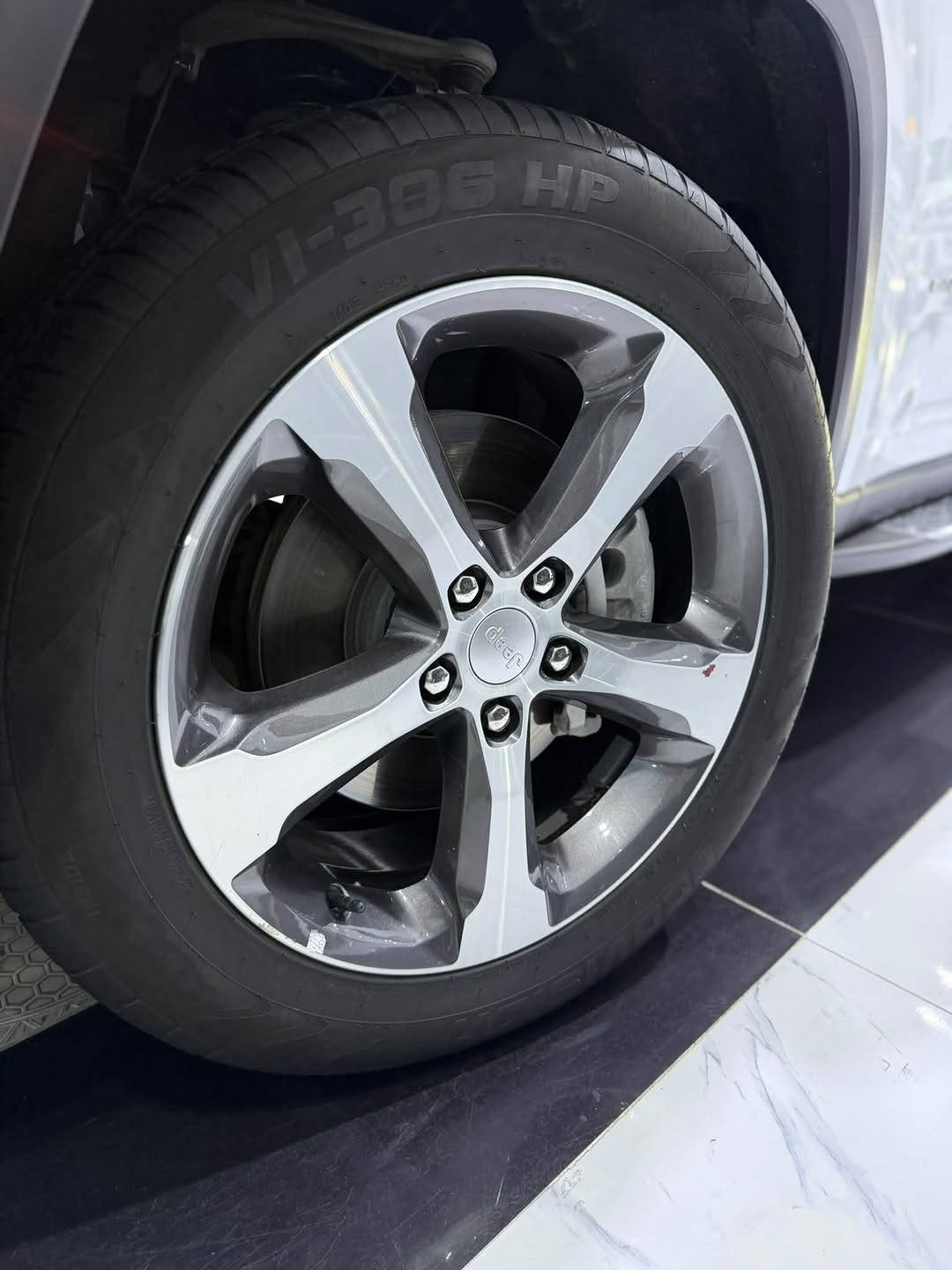 🔥 شركة الخليج لتجارة السيارات 🔥

🚙 جيب 2024 | LIMITED PLUS 👑

✨ رقم بغداد — تحويل 
✨ السيارة جاهزة
✨ ماشية 22 ألف كم
✨ كفالة عامة
✨ داخل بيجي. جلد 
✨ معروضة داخل صالات شركة الخليج

📍 البصرة – معارض القبلة قرب مجسر القبلة

📞 ***********

🤝 لأي استفسار بخدمتكم
❤️ حياكم الله ونورتونا
