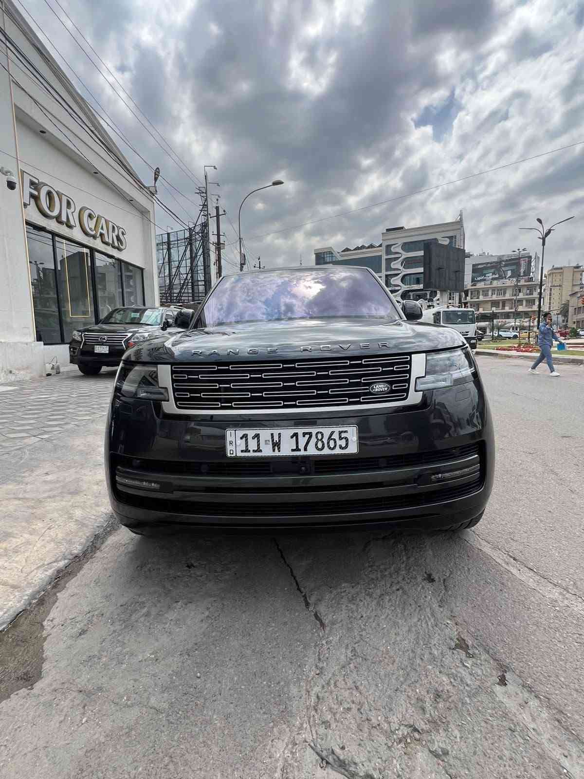 السلام عليكم الوحش البريطاني رانج روفر ٢٠٢٣ طلب خاص محرك ٨سلندر توين تيربوP530اوتو باي كراف فول مواصفات اعله فئه لون جدا مميز ماشيه٥٥الف كيلو متر مكفوله من الضربه والصبغ عدى بادر جظا بسيط مواصفاتها ٤بيبان بصمه صندوك كهرباء قطعتين ٣شاشات حساسات دعاميه عدد١٢ كاميرات عدد٦ ويل كب حجم ٢٣ اكزوز رياضي بلادي كشنات كلها تدفئه تبريد كشنات خزن كشنات مساج سقف جلد وشامو  داتا شو جحم جبير دوسات كهرباء بانوراما رادار امامي رادار جوانب سياقه اليه تحديد مسار مانع تصادم هندبريك بصمة ستيرن كهرباء ثلاجه شاحن واير ليس داخل ماروني حصان خلفي كهرباء بردات خلفيه كهرباء شاشه ديجيتال شباك كروم لايت سمارت لايت زنون اناره داخليه محيطه متغيره الالوان اوتو بارك اوتو هولد وبعد بيها هوايه مواصفات السعر ٩دفاتر و٢٠ورقه وبي مجال لاتصال*********** مكان السياره بغداد الغزاليه

