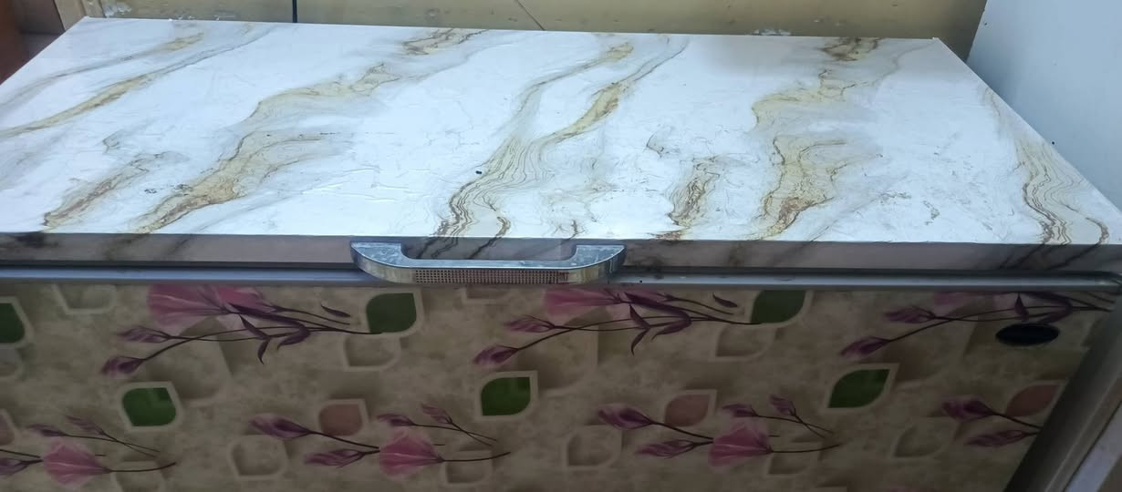 السلام عليكم.. مجمده كونكورد باب اول نظيفه شغاله ماطورها ما مبدل اريدها ب 200 الف وبيها مجال.. ثلاجة عشتار باب اول نظيفه شغاله ماطورها ما مبدل اريدها ب 150 وبيها مجال.. مكان تكريت للتواصل ***********
